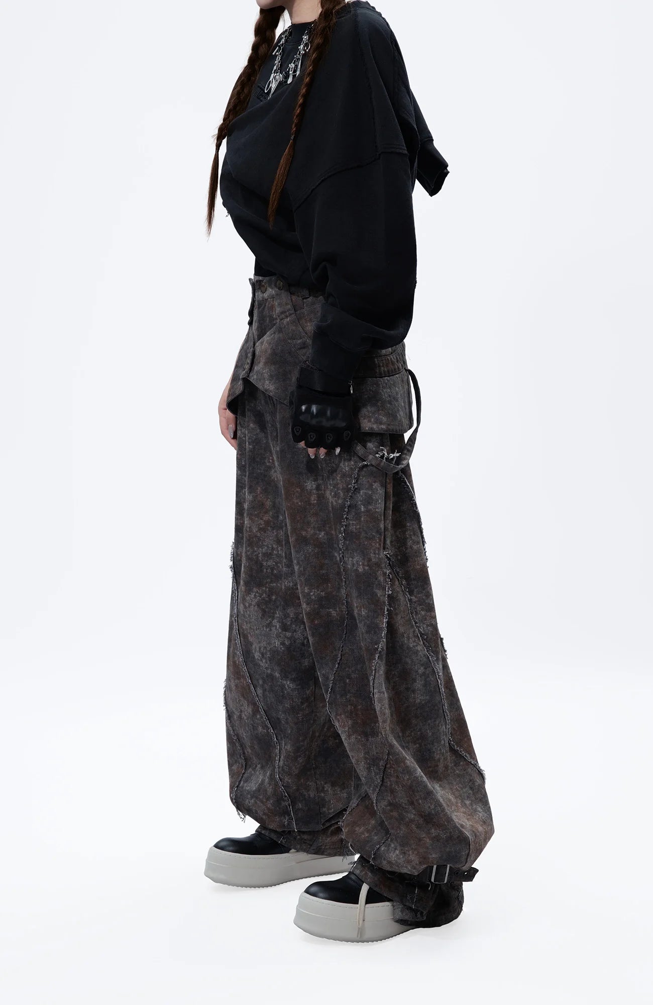 MOGONGSHE Distressed Detachable Drape Curved Panel Jeans