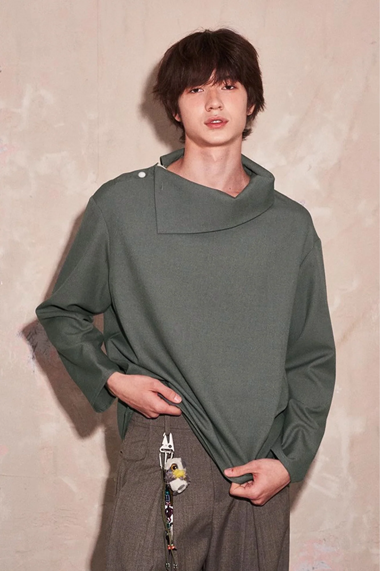 SAME FLOW Essential Asym Cowl Collar Drape Pullover