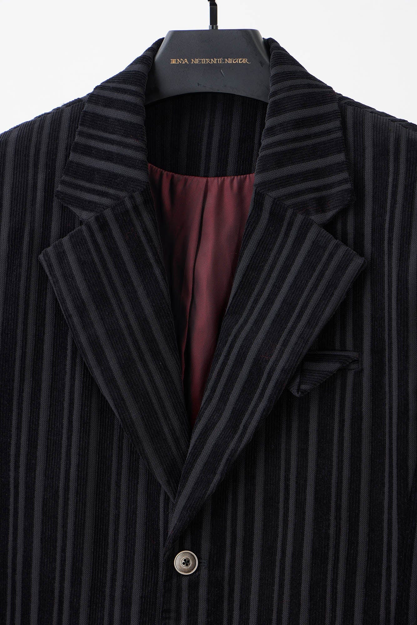 ILNya Nieternite Nifutur Corduroy Stripe Panel Satin Lapel Blazer