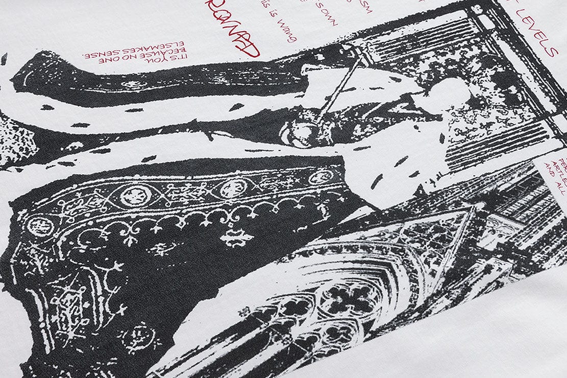 LUUUCAM Crowned King Graphic T-Shirt