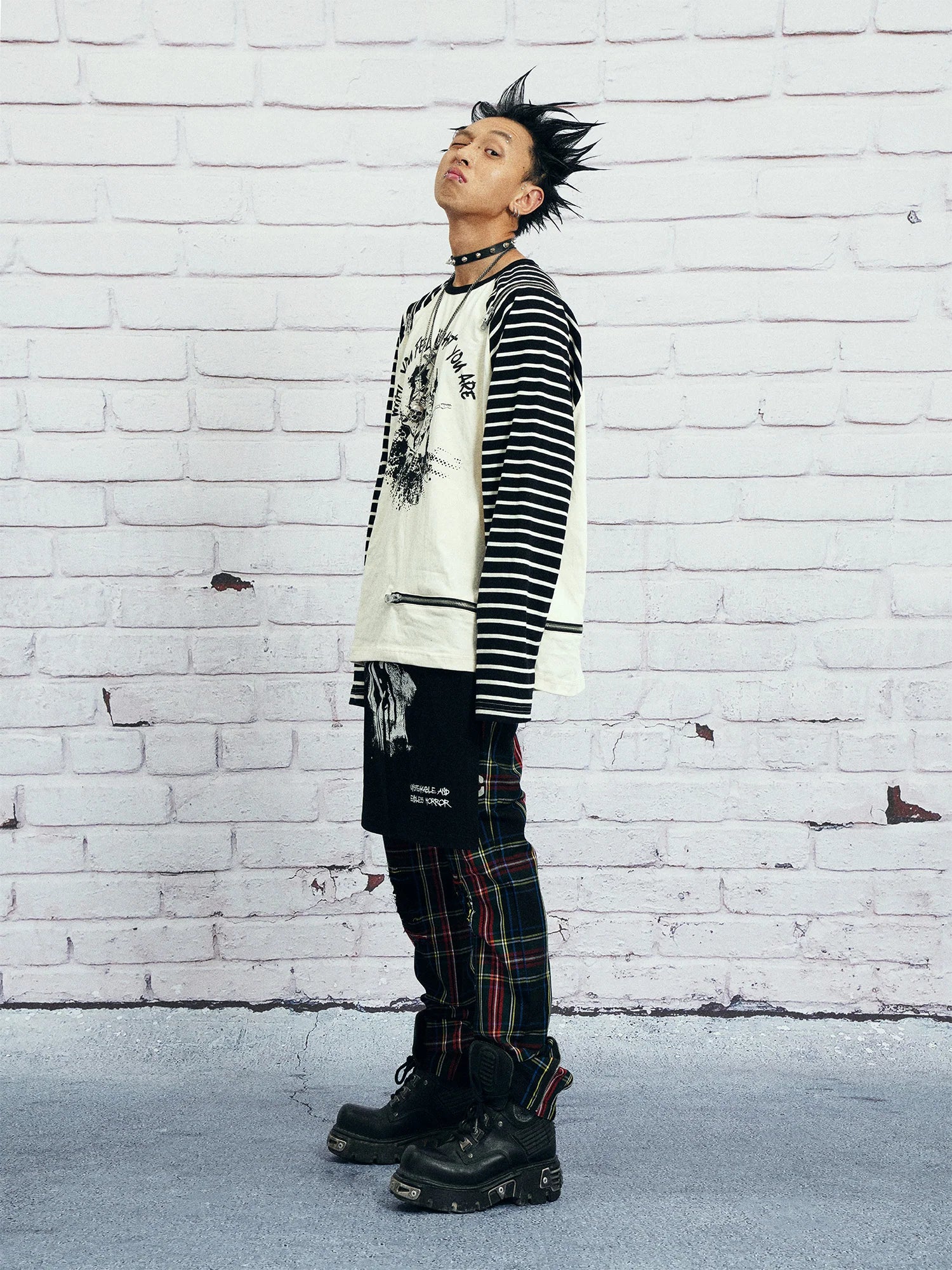 VENTUREK Punk Graphic Multi-Zip Striped Raglan Long-Sleeve Tee