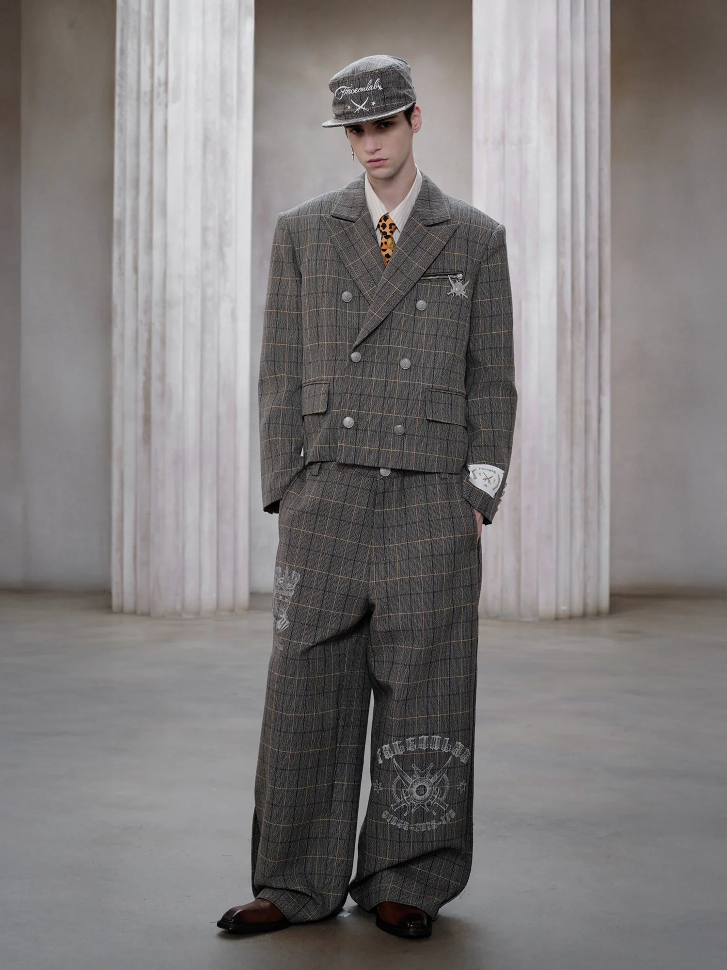 FACEONLAB Plaid Double-Breasted Blazer