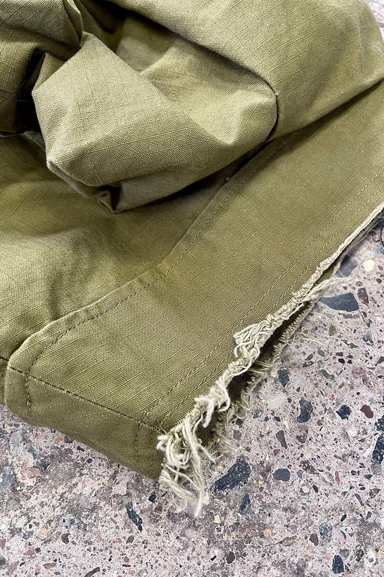 ME DA IGUAL Multi-Pocket Raw Hem Utility Balloon Shorts