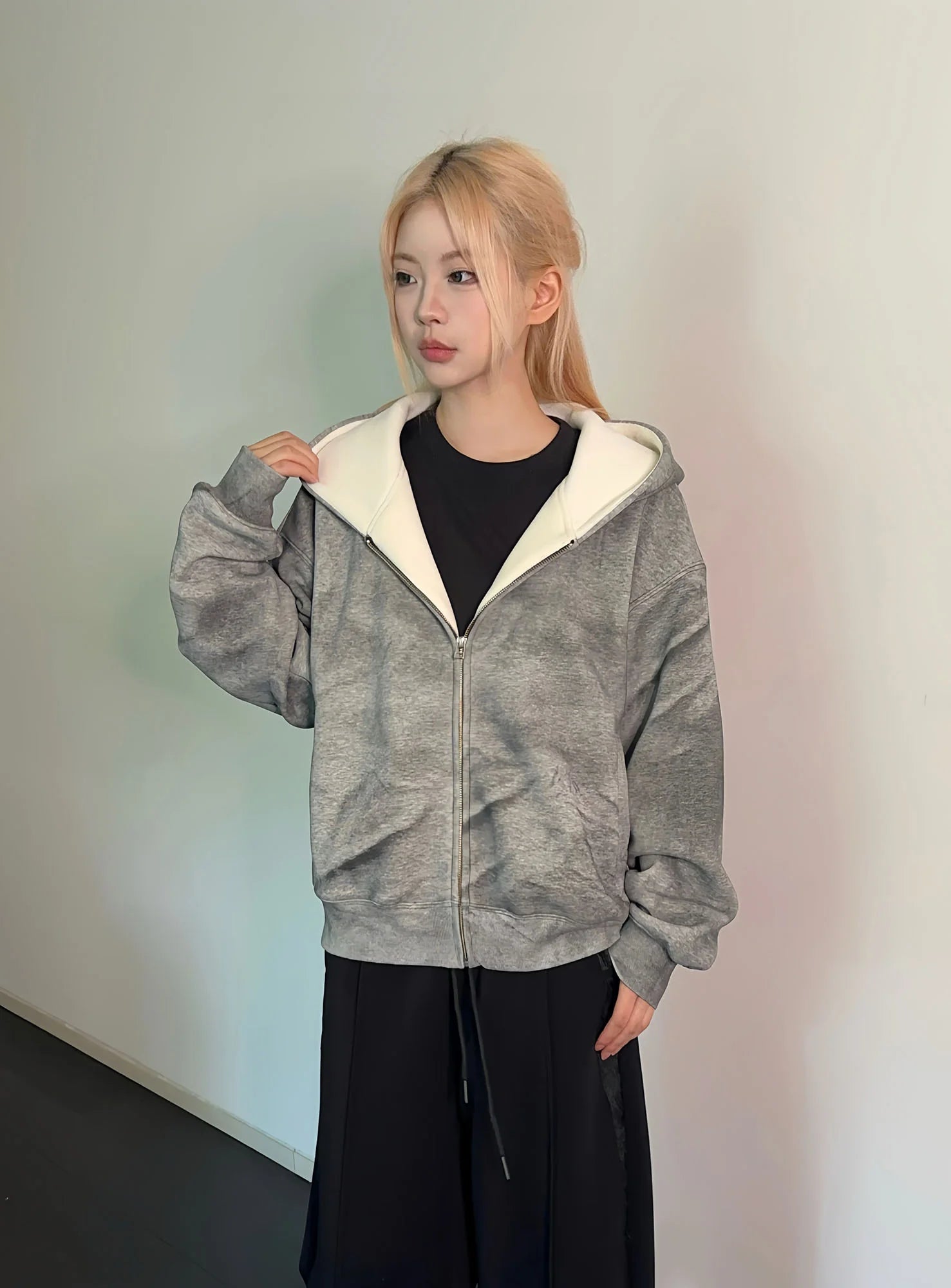 OKAYTHXBYE Essential Sherpa-Lined Boxy Zip Hoodie