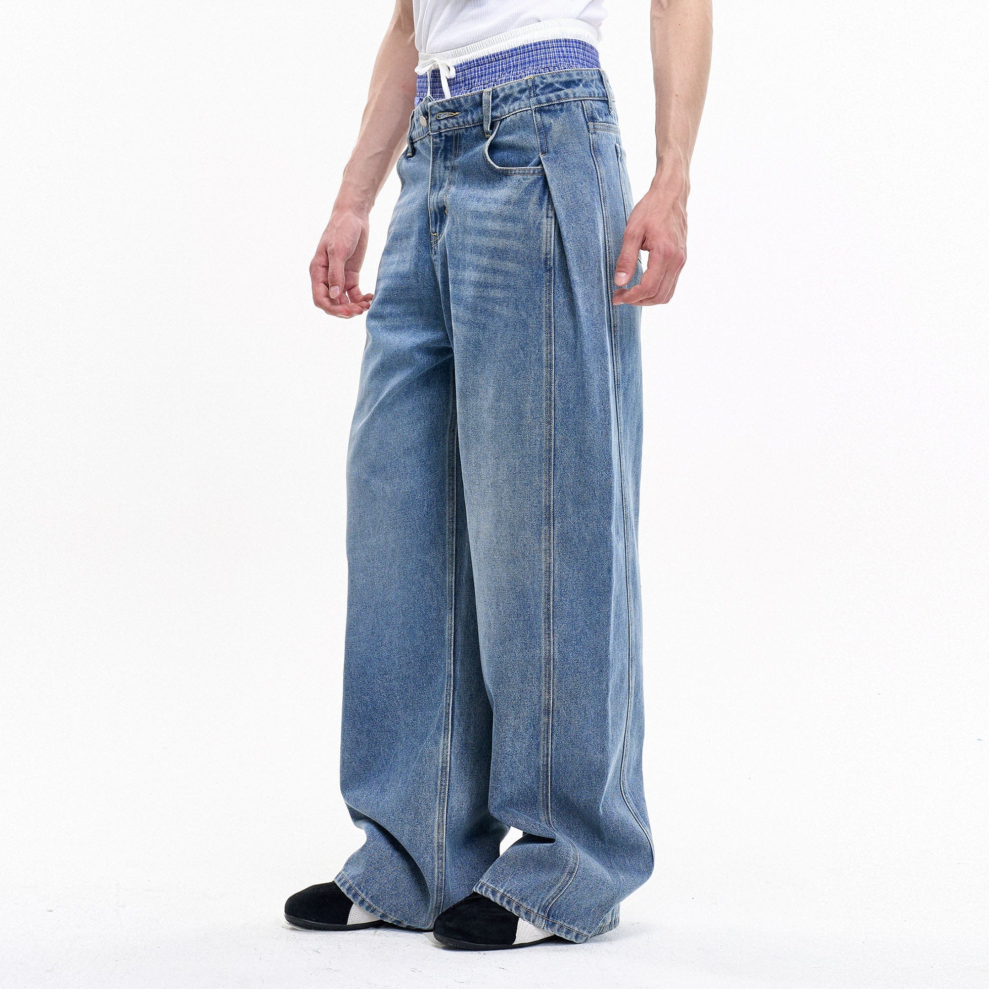 LEONSENSE Essential Oversized Curved Jeans