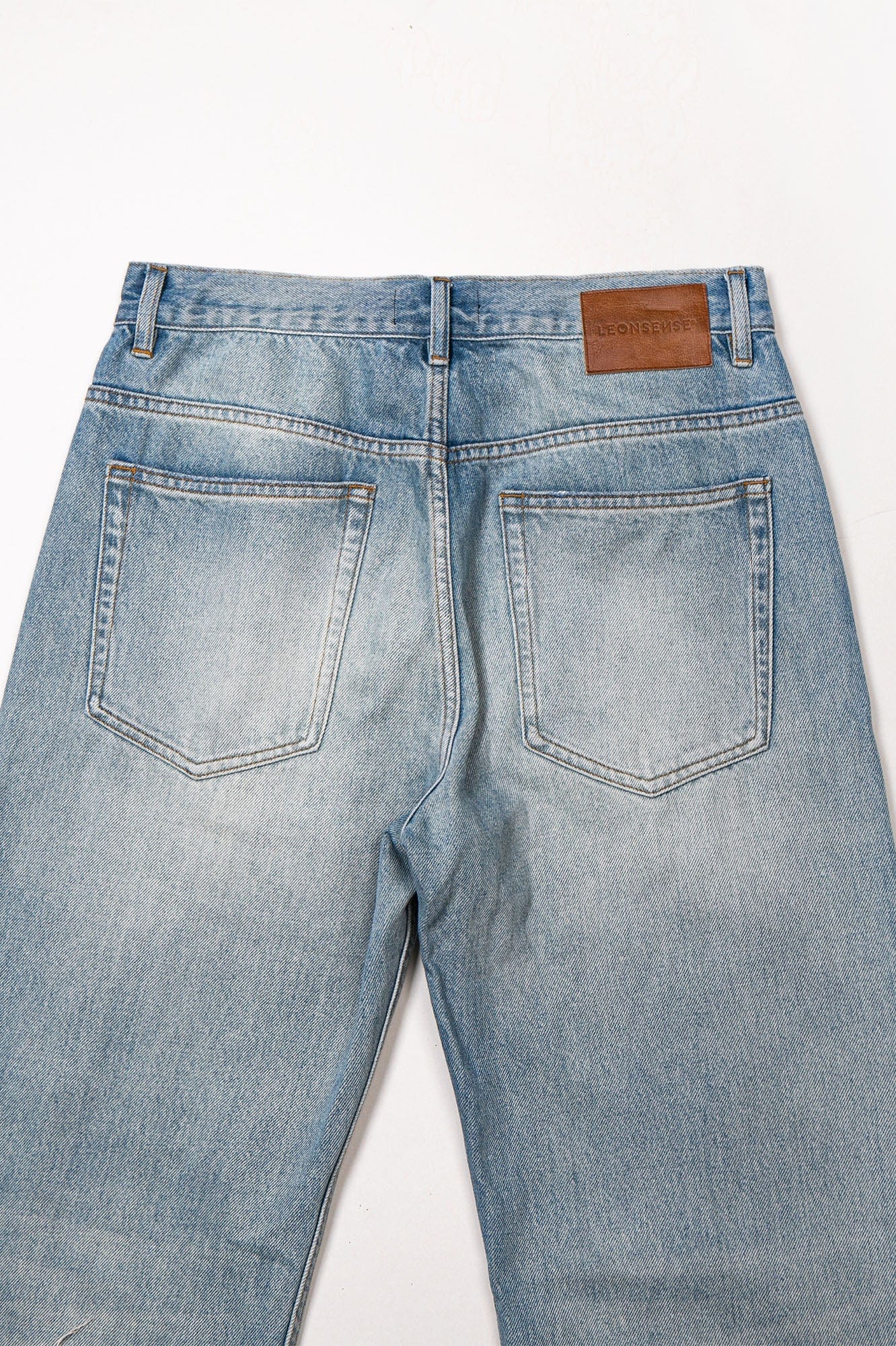 LEONSENSE Washed Ripped Frayed Straight-Leg Jeans