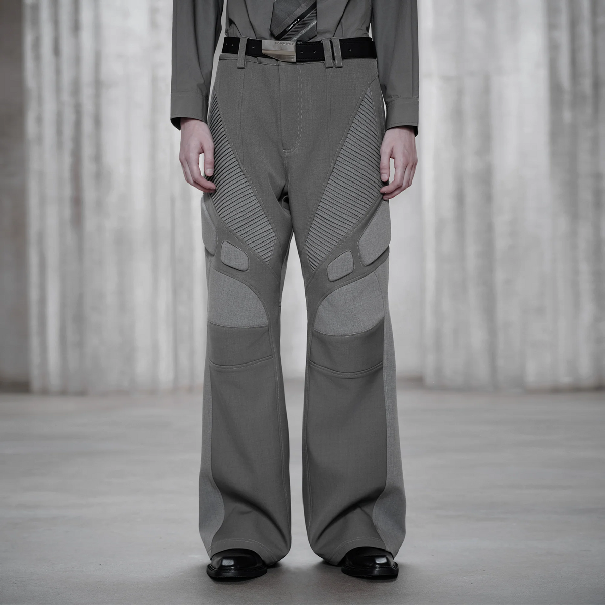 FACEONLAB Paneled Armor Padding Straight-Leg Pants