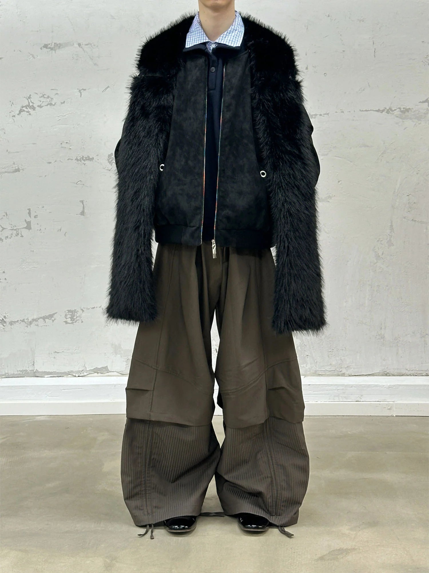 RELABEL Detachable Plush Scarf Hooded Suede Jacket Black