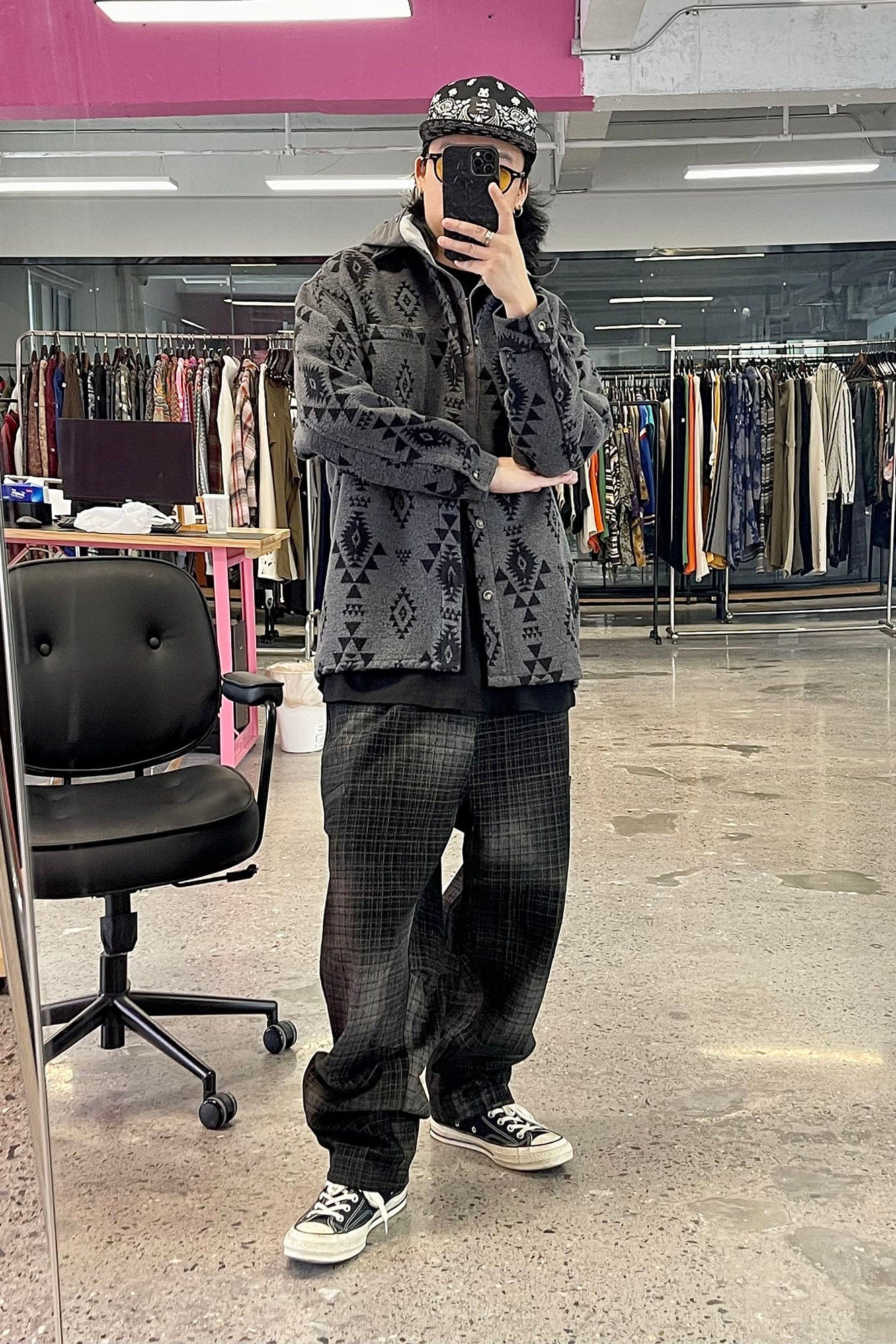 ME DA IGUAL Washed Plaid Tapered Drawstring-Hem Pants