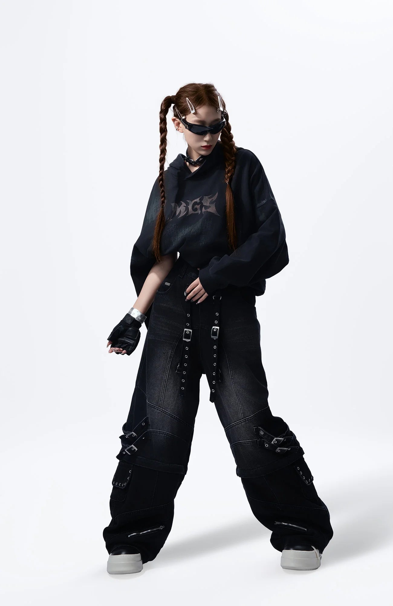 MOGONGSHE Detachable Drape-Strap Washed Jeans