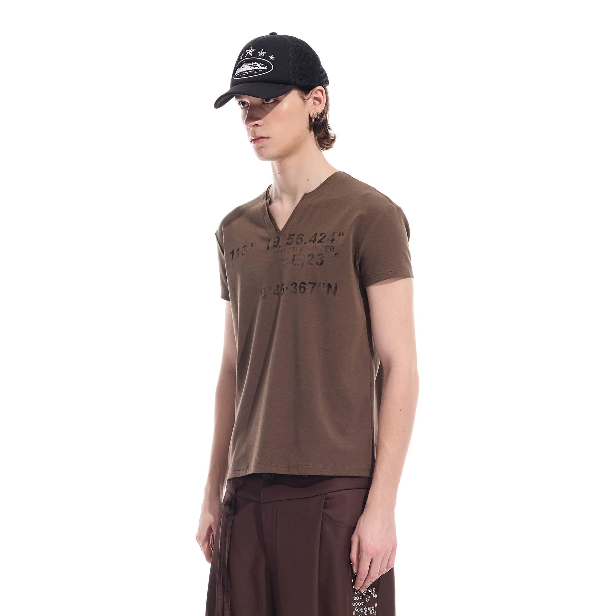 WHISTLEHUNTER Distressed Coordinate V-Neck T-Shirt