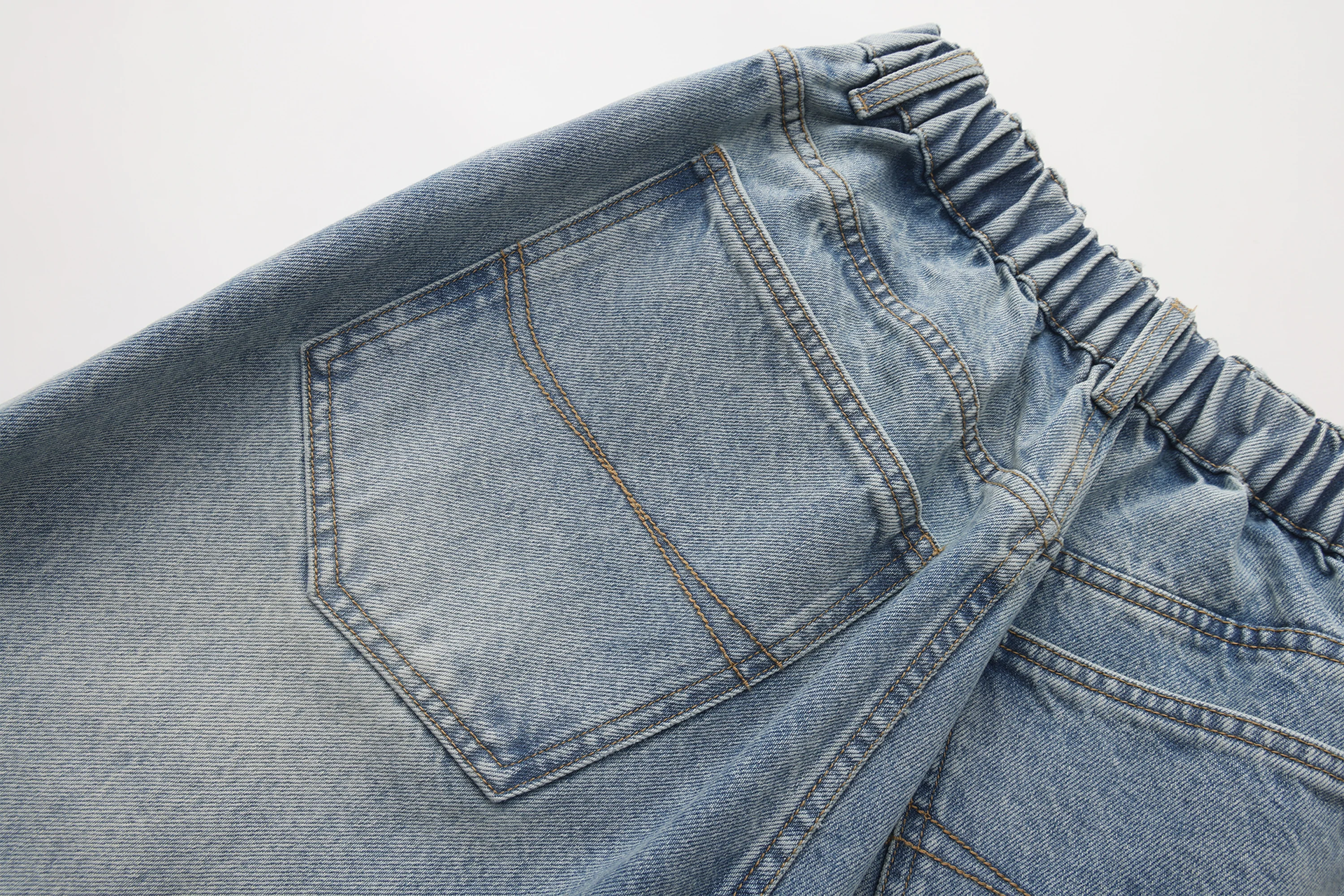 VANN VALRENCE Contrast Panel LOGO Patch Washed Jeans