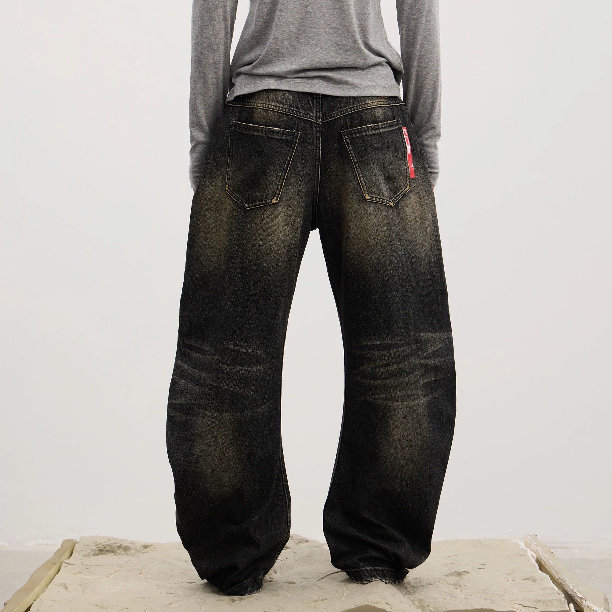 DND4DES Washed Button-Up Balloon-Leg Jeans