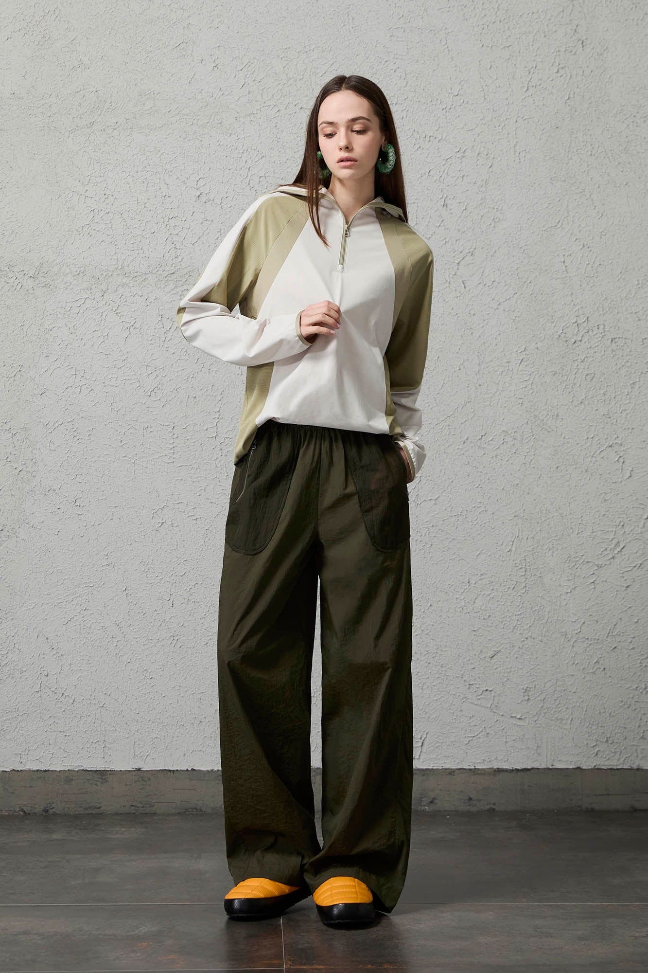 ORGANIC EMOTION Contrast Spliced Hooded Sorona Pullover Jacket