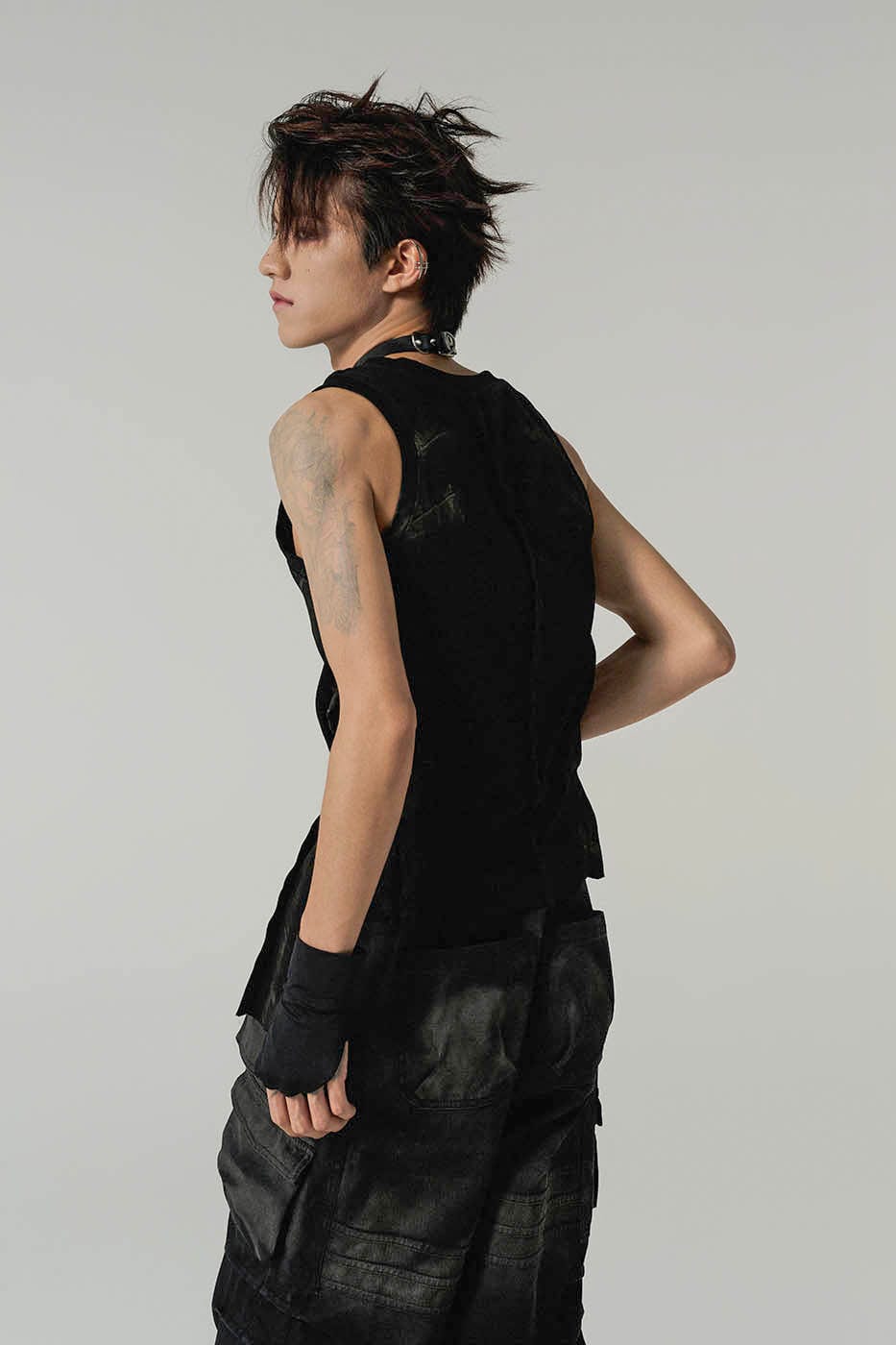 FLYERRER Distressed Asymmetrical Tank Top