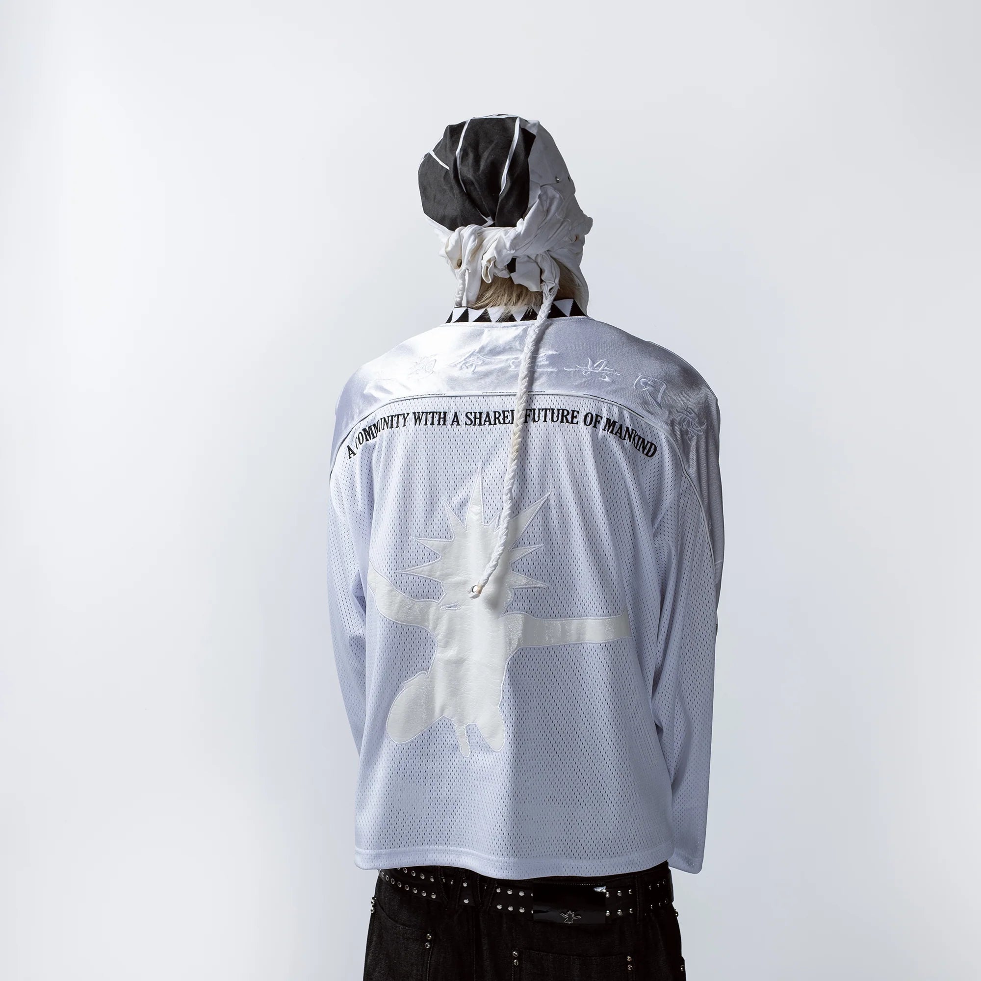 FVVO Padded Shoulder V-Neck Jersey