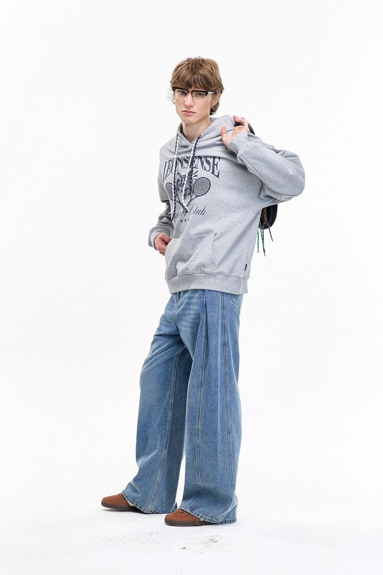 LEONSENSE Essential Oversized Curved Jeans