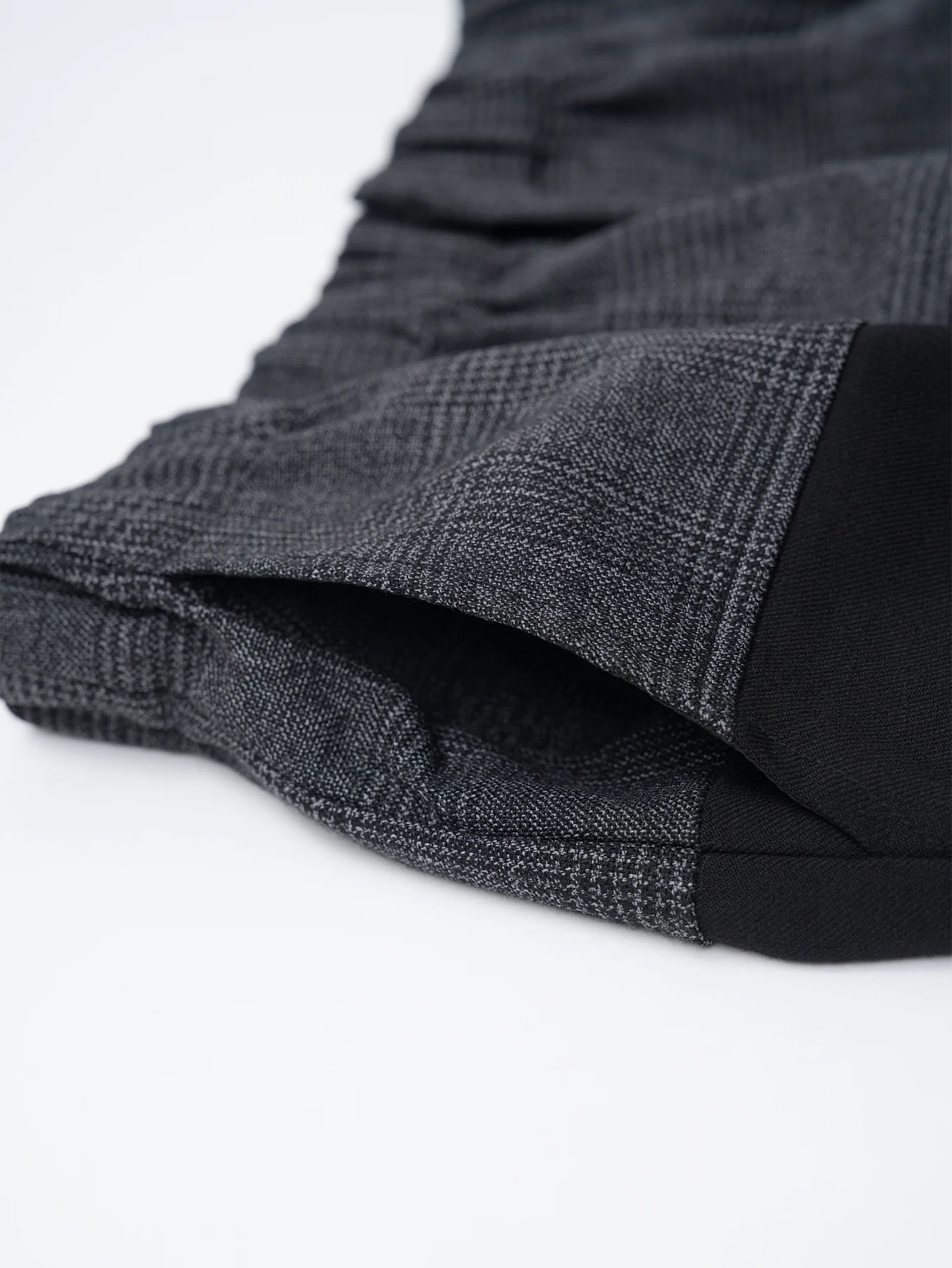 OUYANG WENJUN Contrast Spliced Elastic-Waist Trousers