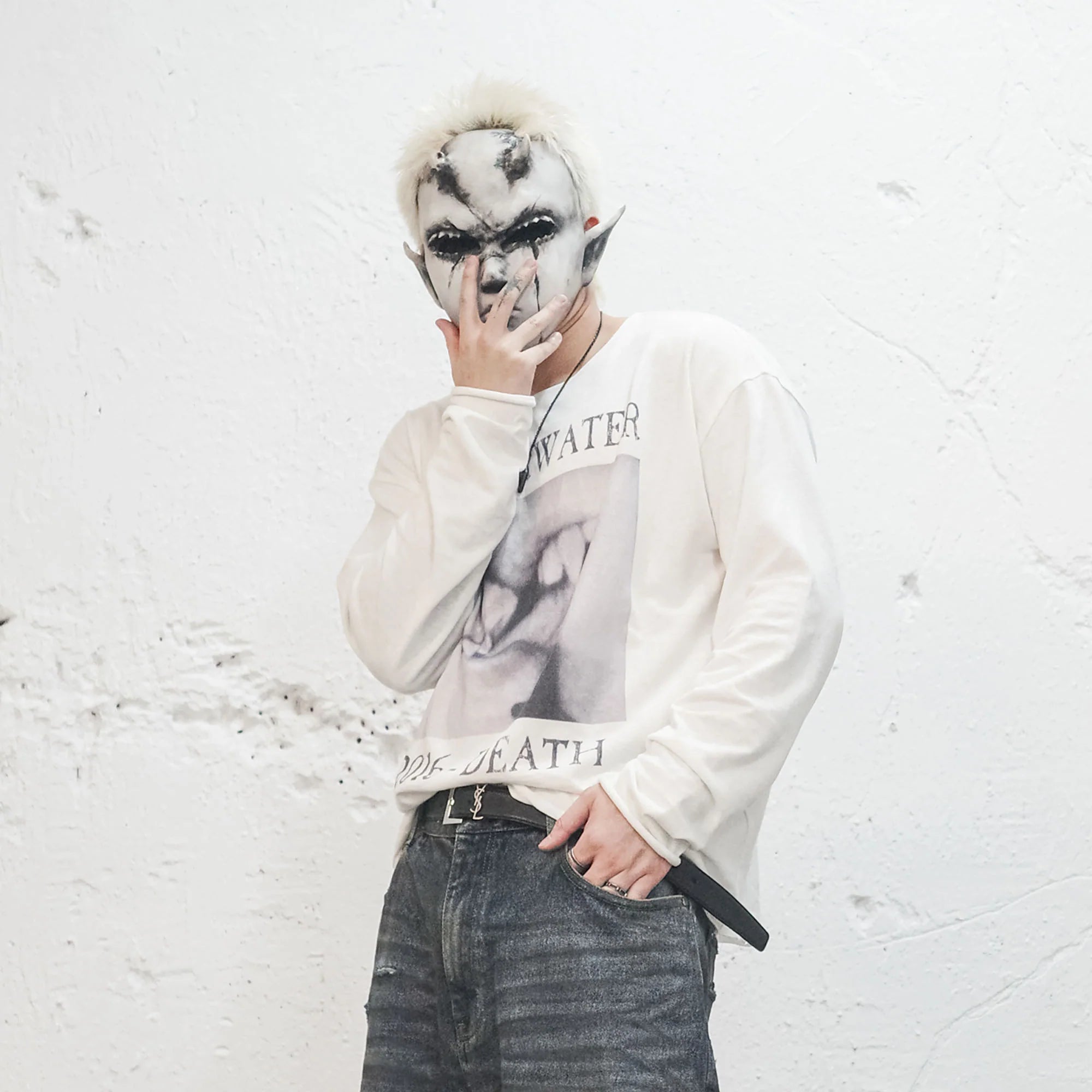 UNDERWATER Devil's Kiss Long-Sleeve Tee