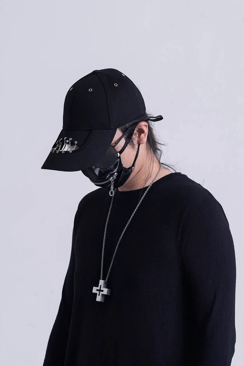 INSIDE OUT Chained Cut-Out Cap