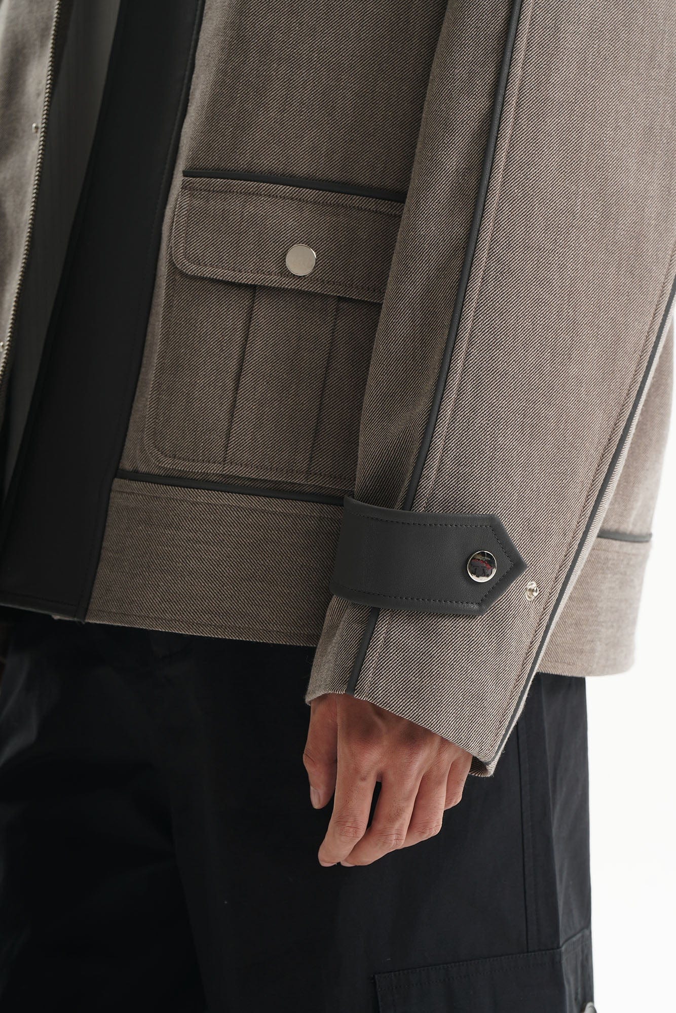 ORAL UTOPIA Multi-Pocket Drawstring Barn Jacket