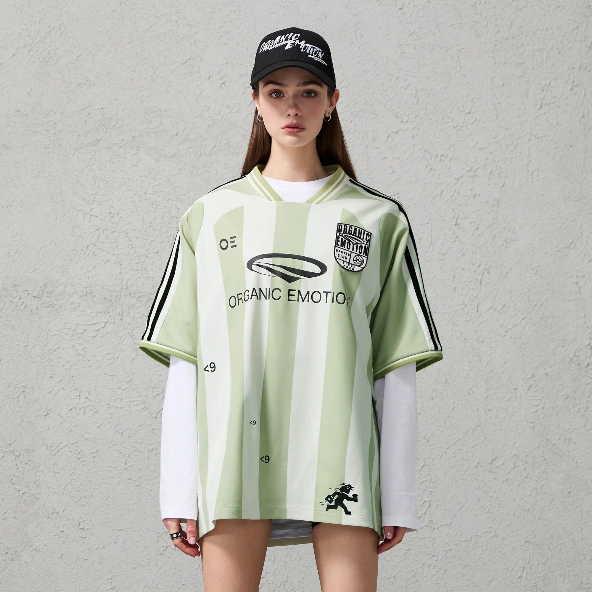 ORGANIC EMOTION Striped Badge Graphics Soccer Jersey