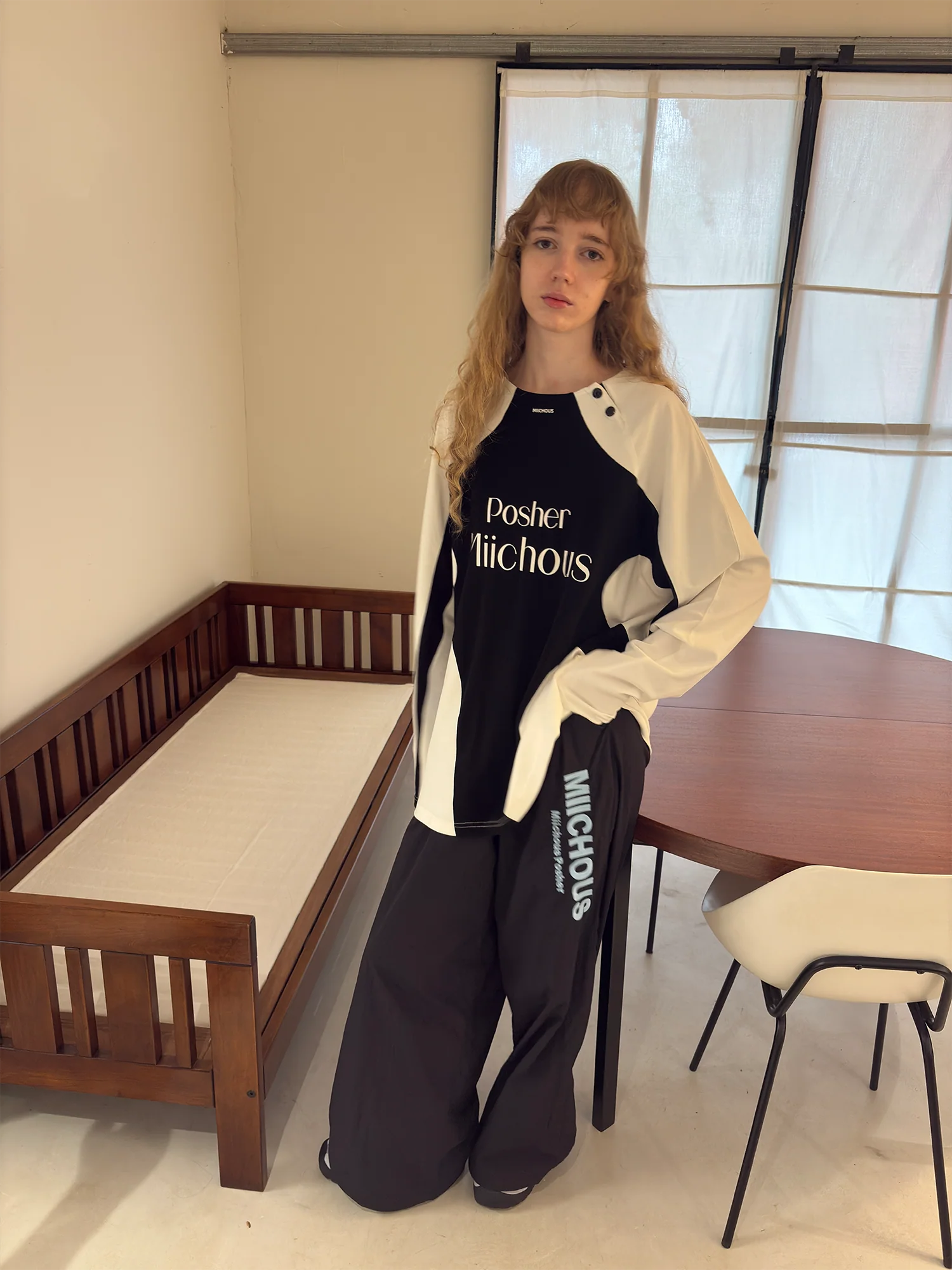 MIICHOUS Contrast Raglan Graphic Long-Sleeve Tee