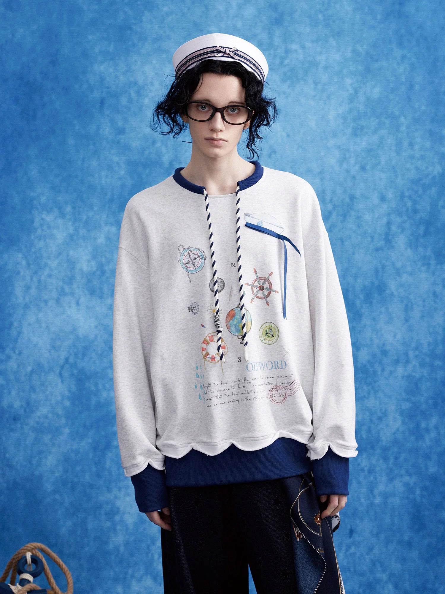 OIPWORD Voyager Graphic Scallop-Hem Sweatshirt
