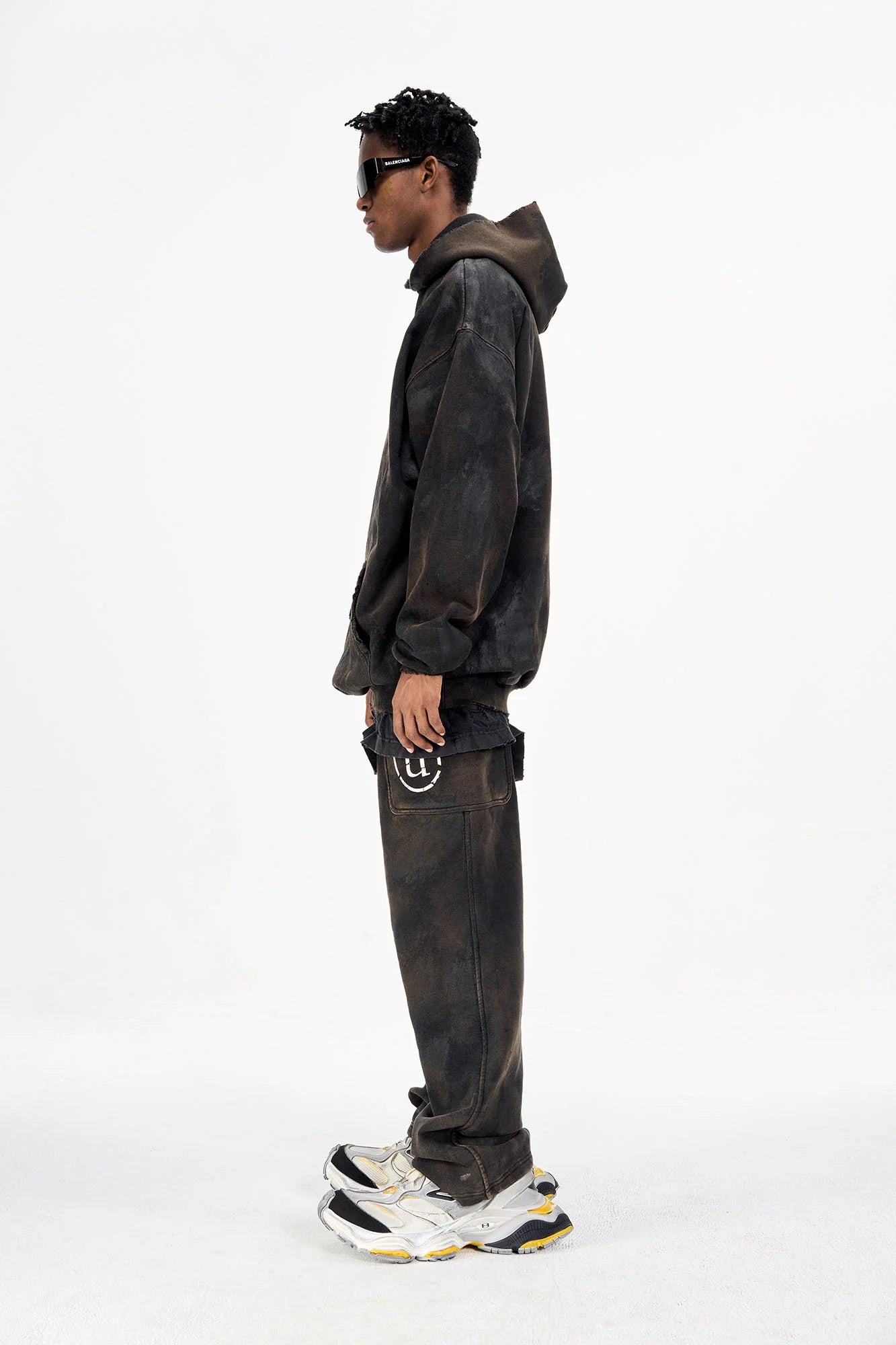 ULIPERY LOGO Mud-Wash Frayed Sweatpants
