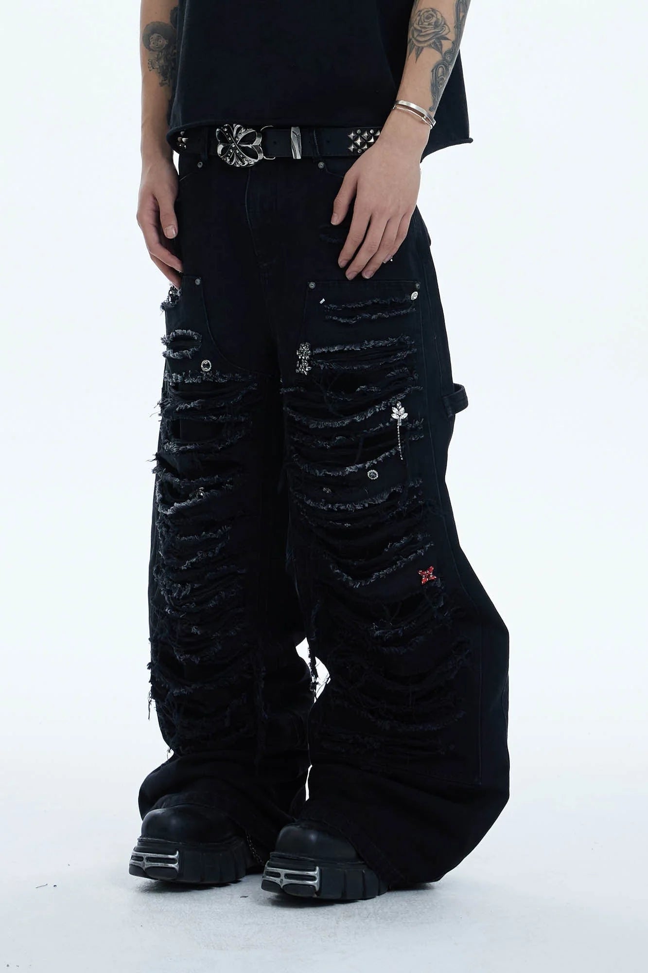 DND4DES Shredded Rivet-Paneled Baggy Jeans