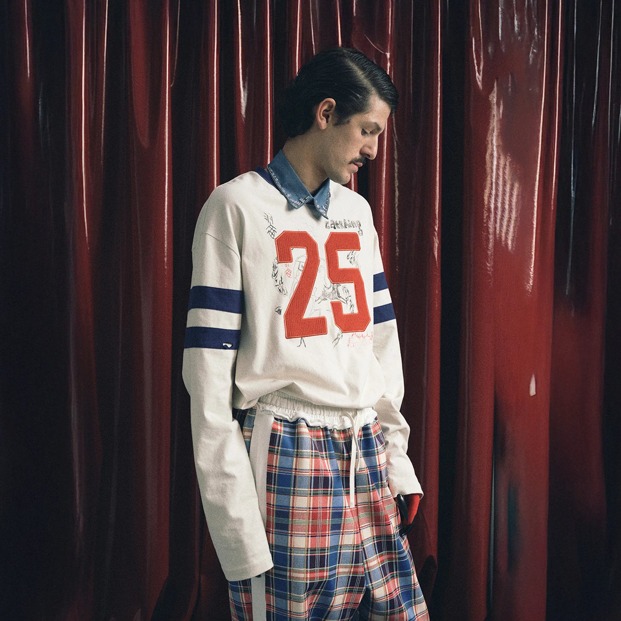 TRECLUB Contrast Fleece-Patch Graffiti Long-Sleeve Tee