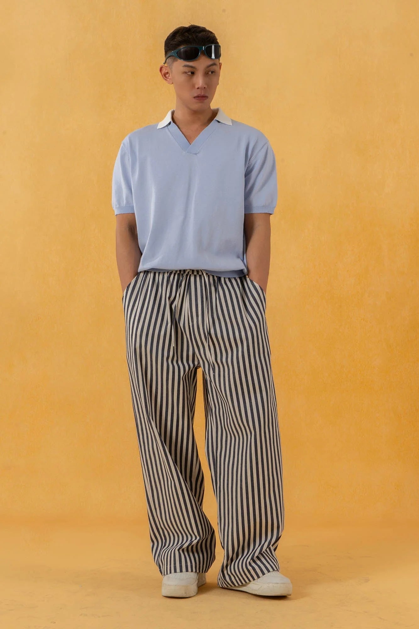 CLP V-Neck Detachable Collar Knitted Tee