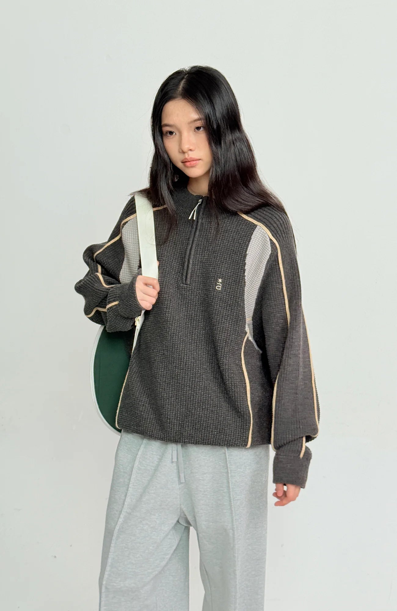 ROARINGWILD A ARCH Contrast Panel Raglan Half-Zip Sweater