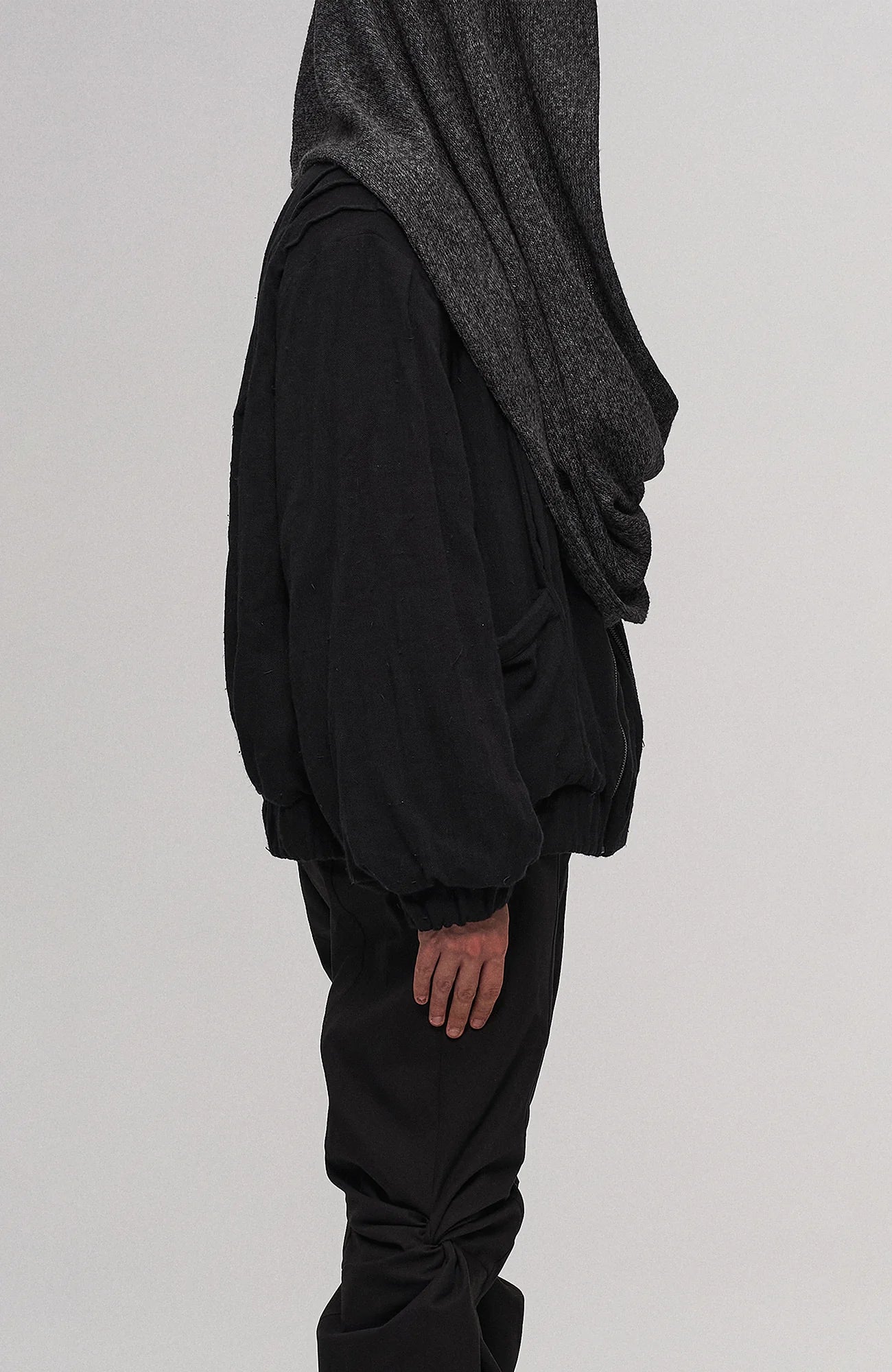 ILNya Nieternite Nifutur Twist-Knee Flared Trousers