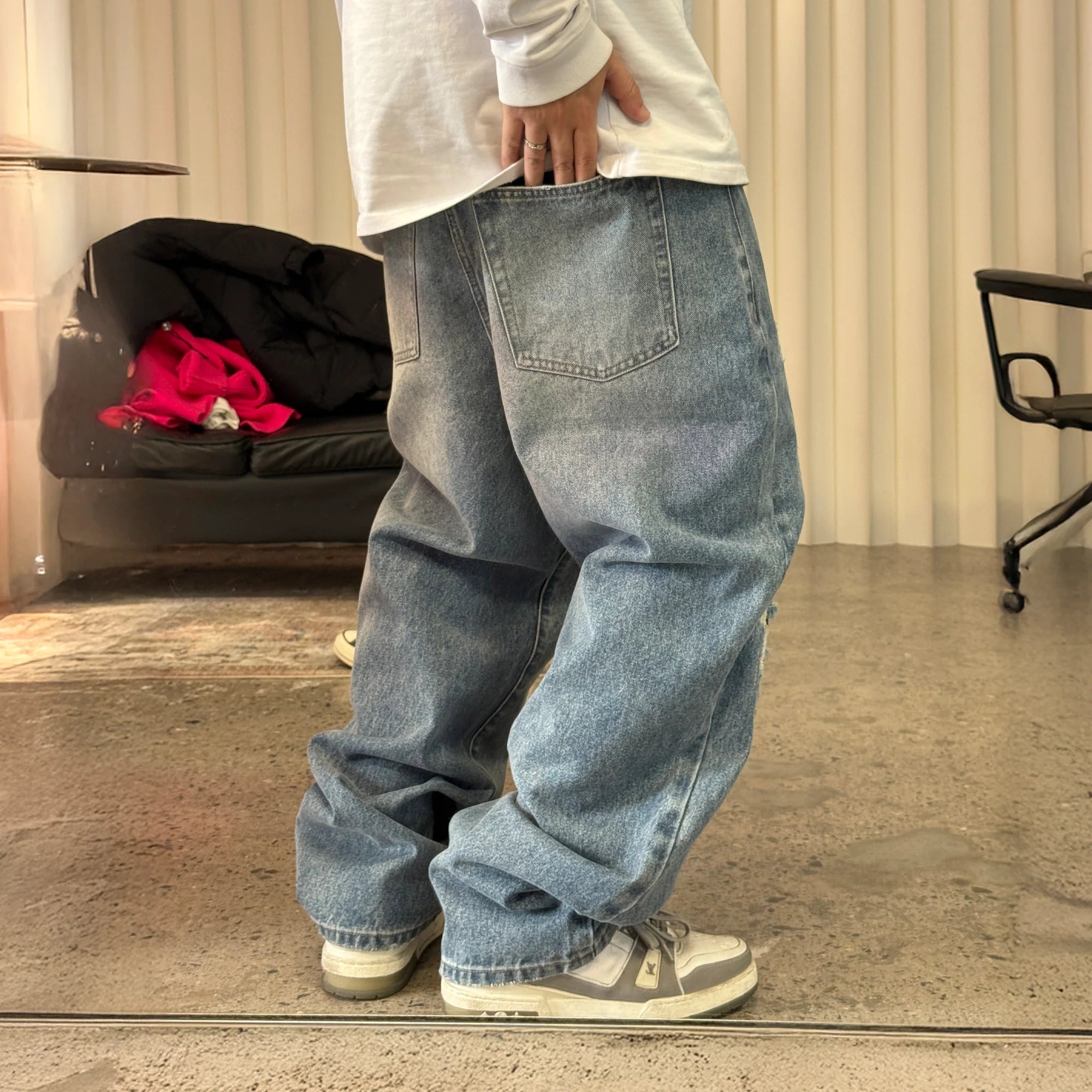 ME DA IGUAL Washed Distressed Tapered Jeans