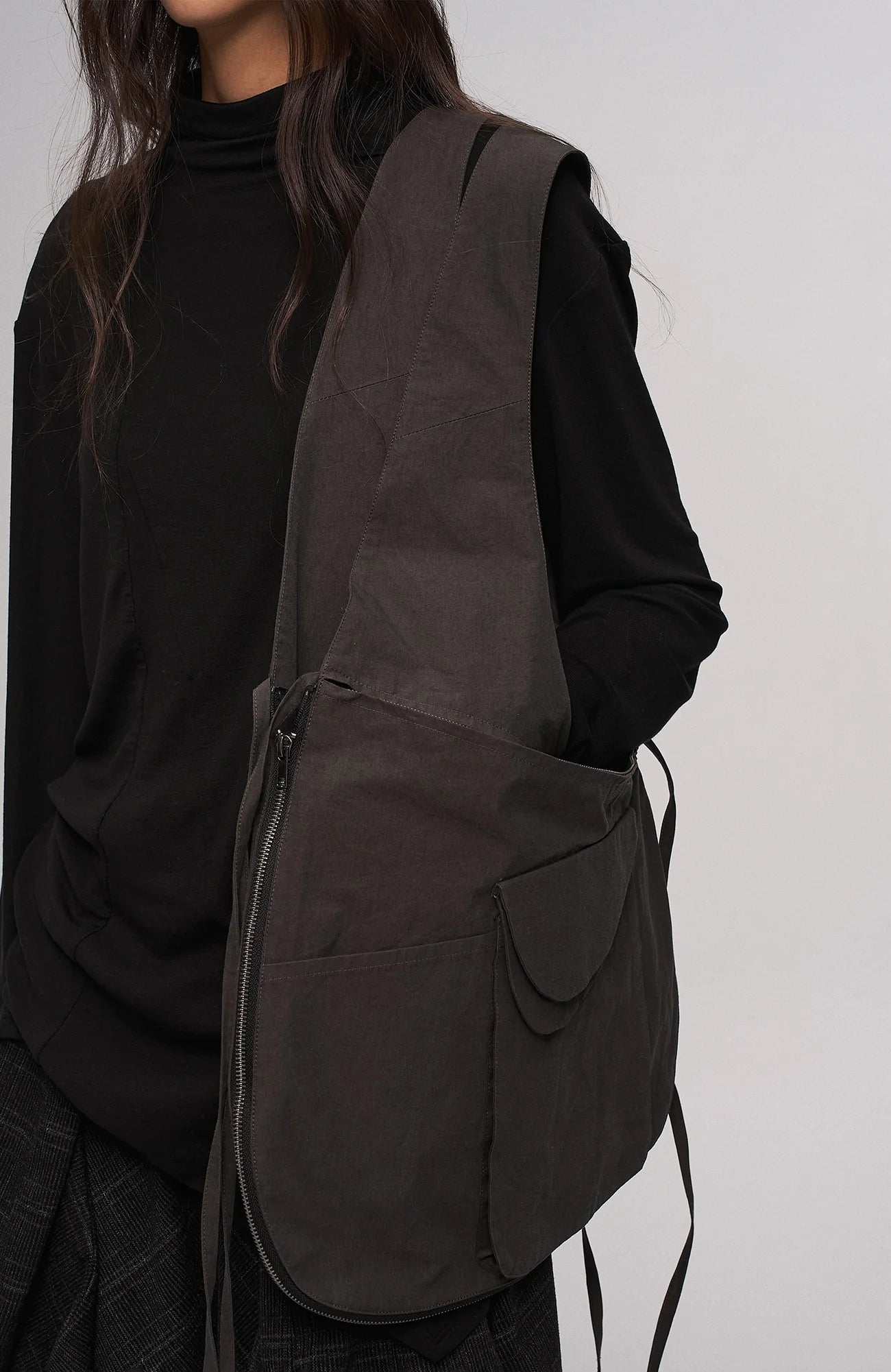 ILNya Nieternite Nifutur Multi-Use Utility Vest