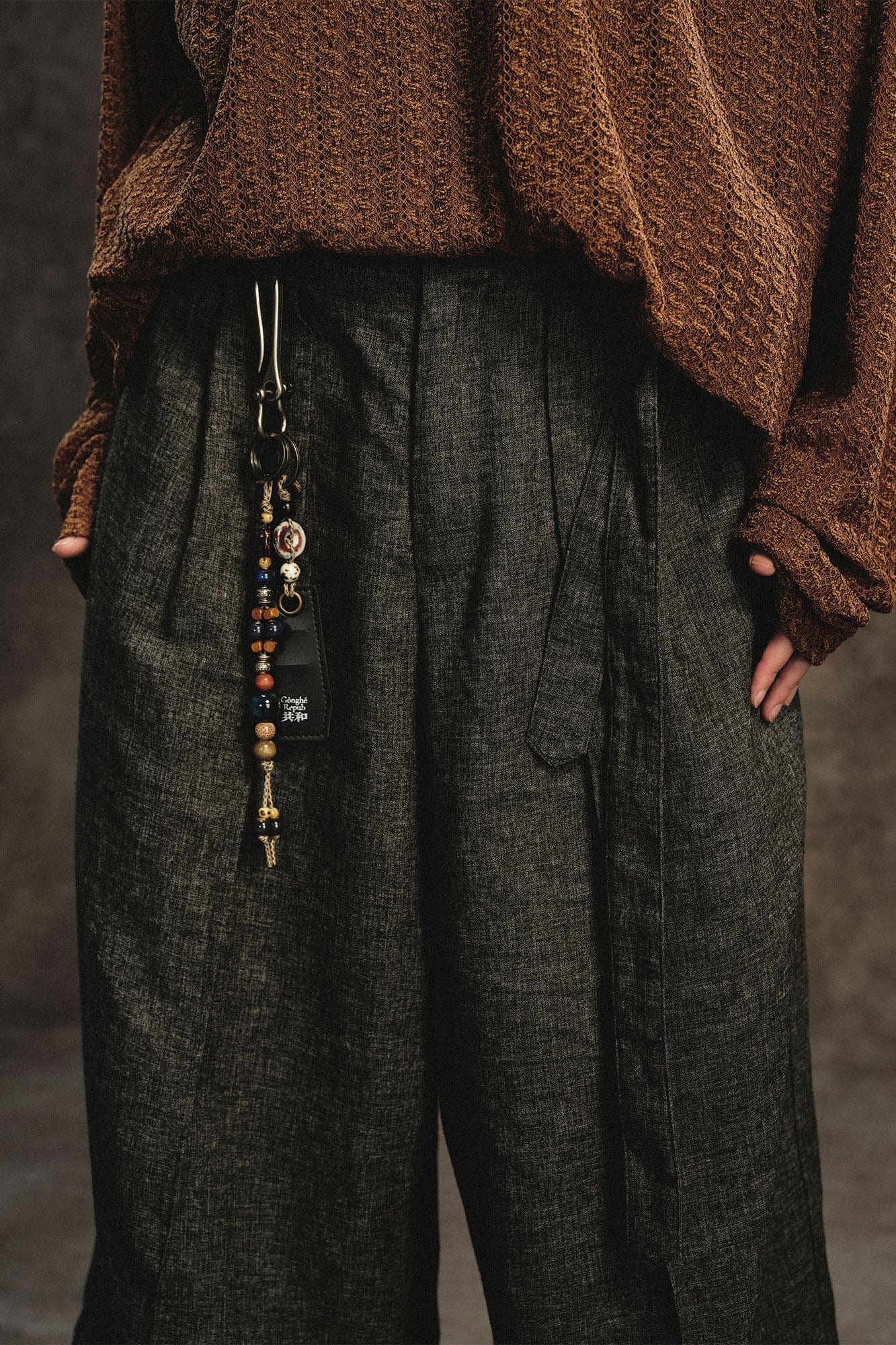 GONGHE REPUB Linen-Blend Pleated Belt Wide-Leg Trousers