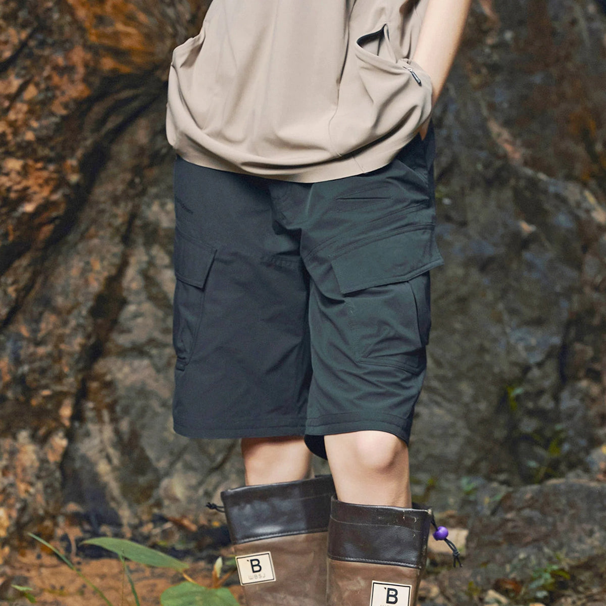 ENSHADOWER Modern Large Pocket Logo Shorts