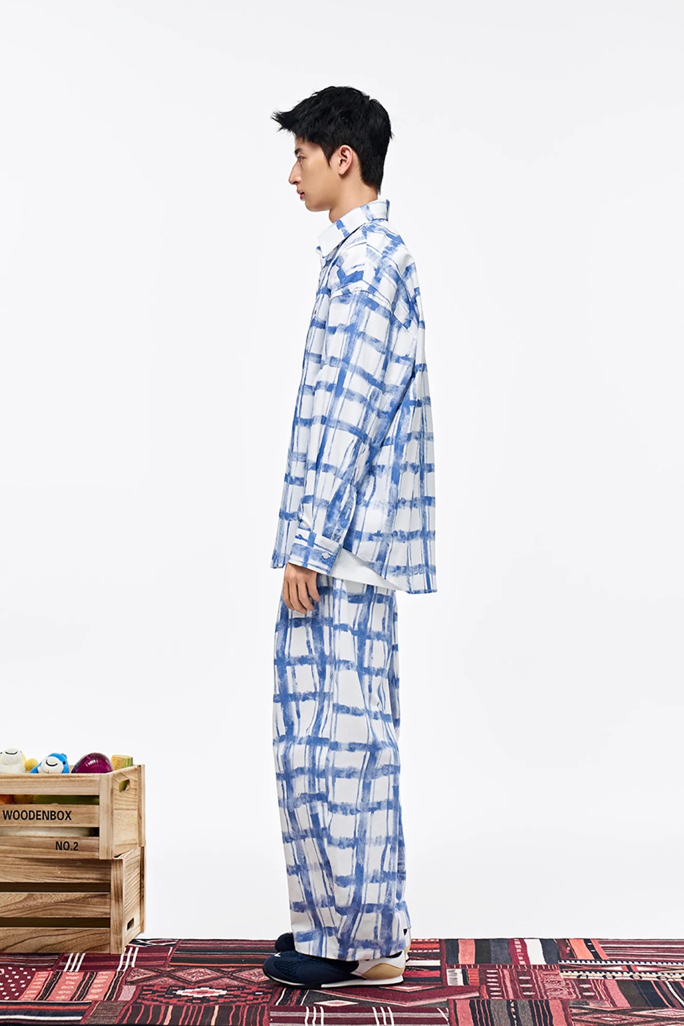 OVERLAPS Brush-Paint Grid Wide-Leg Pants