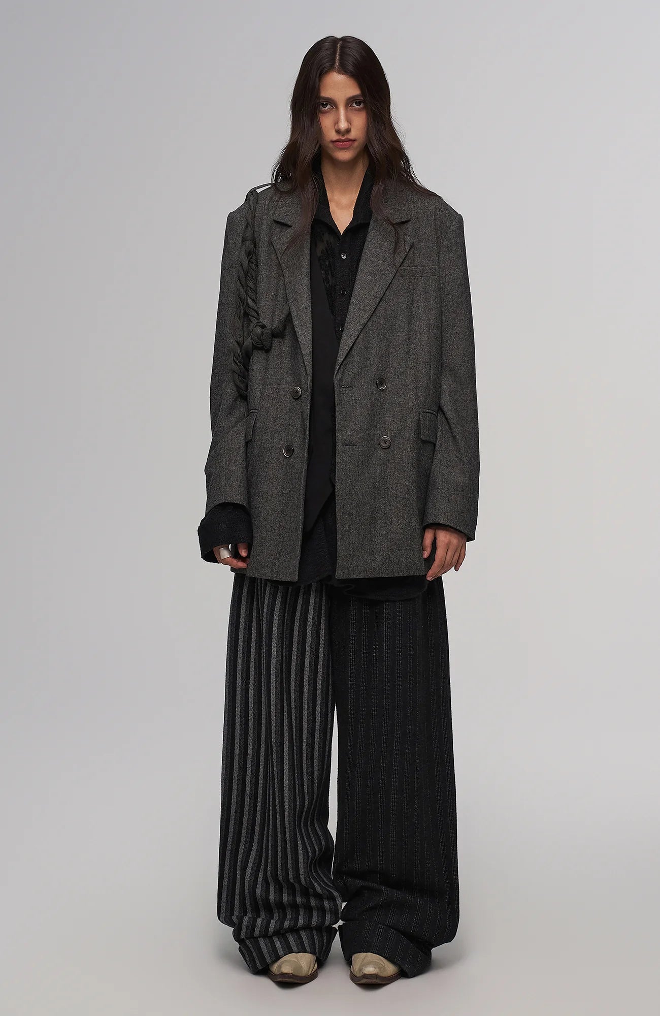 ILNya Nieternite Nifutur Rope Wrap Wool-Blend Suit Jacket