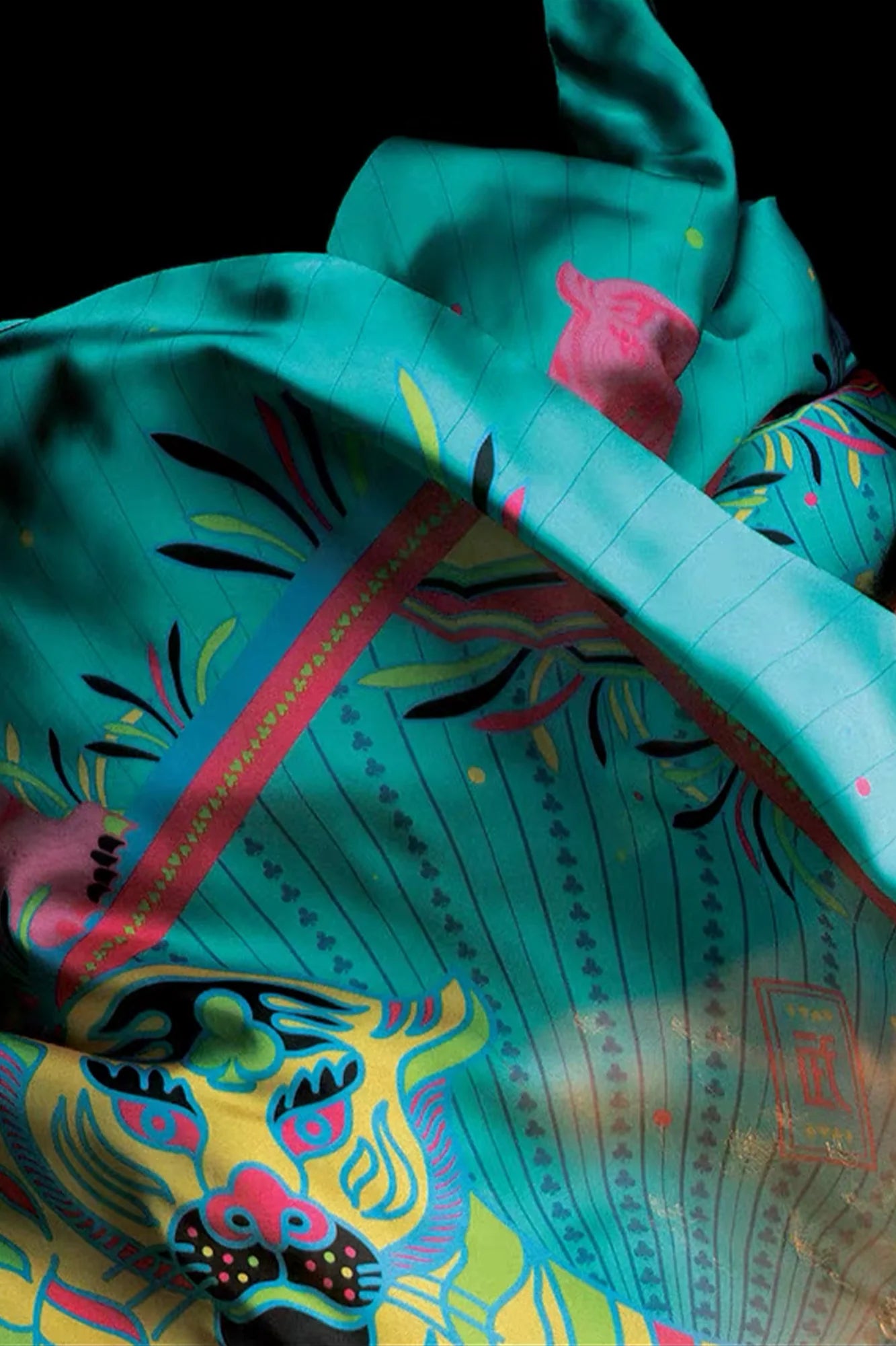 MASH UP ASIA Multicolor Tiger Sunburst Full-Print Square Scarf