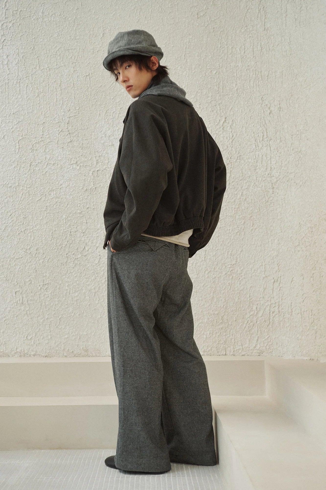 GONGHE REPUB High-Neck Woolen Crop Jacket