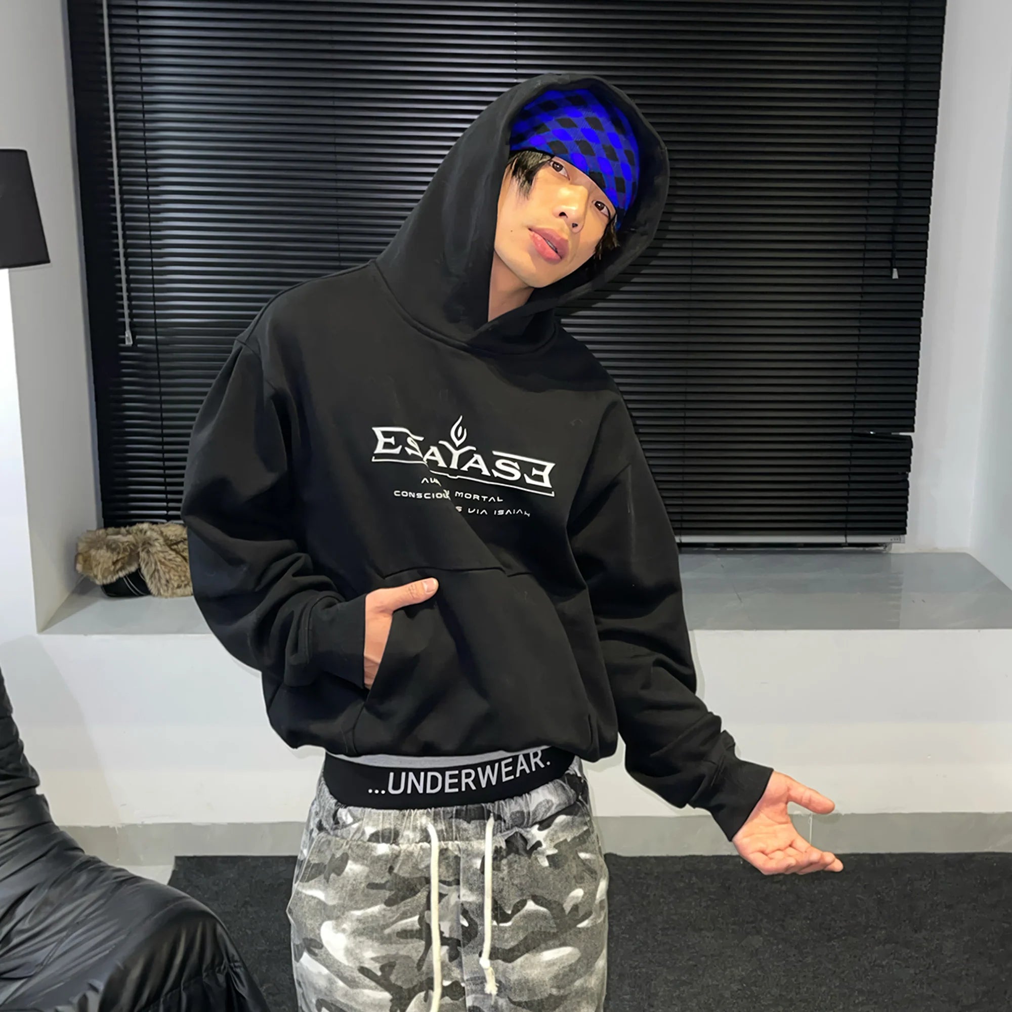 ESAIAS Silicone Letter Graphic Boxy Hoodie