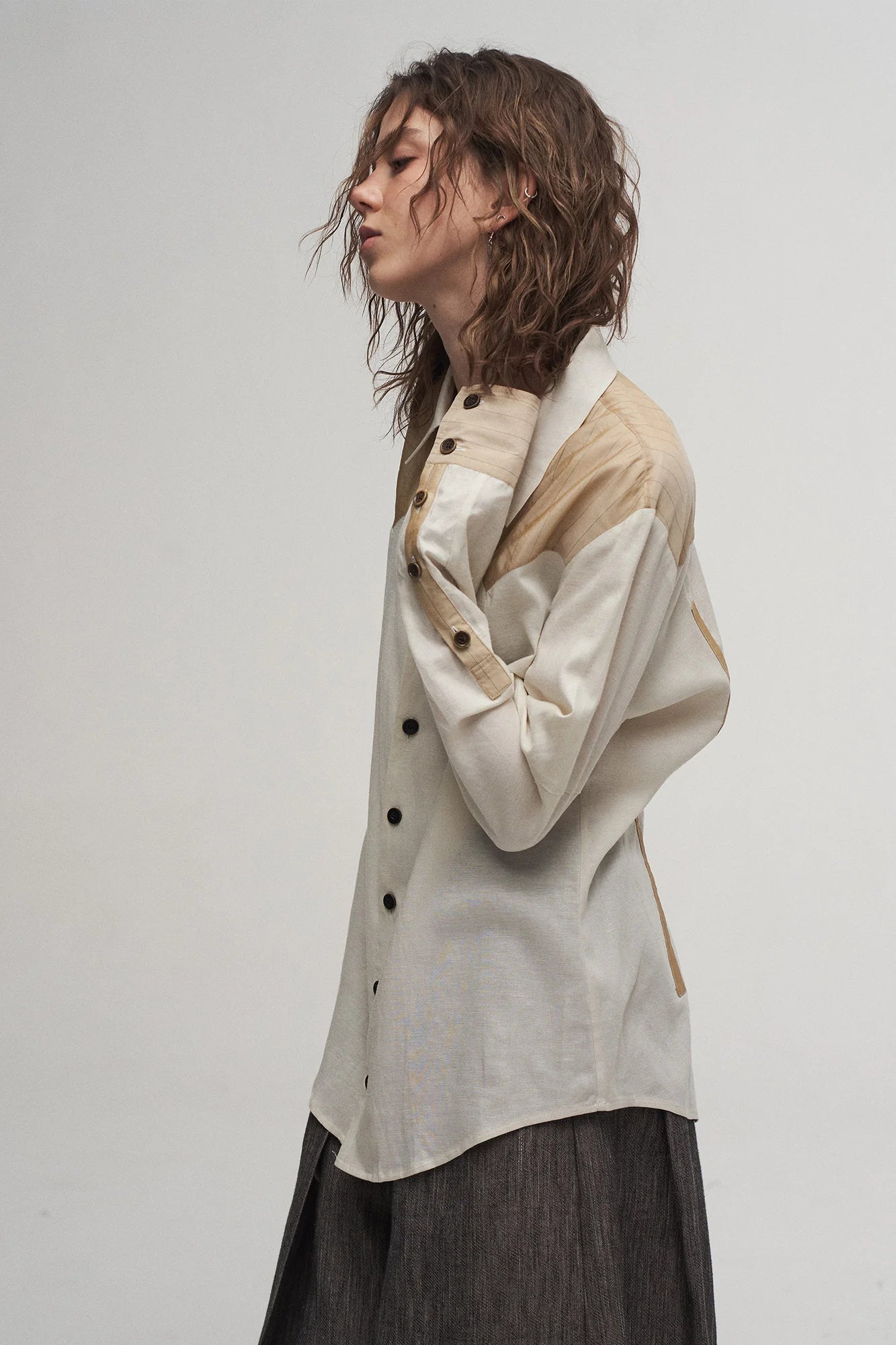 ILNya Nieternite Nifutur Pinstriped Contrast Spliced Shirt