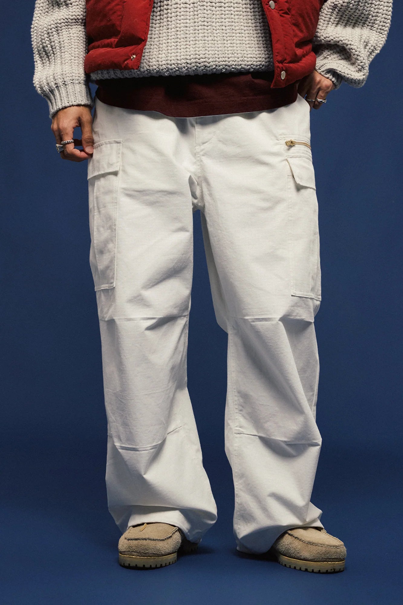 BANANA CLUB Multi-Pockey Pleated-Knee Cargo Pants