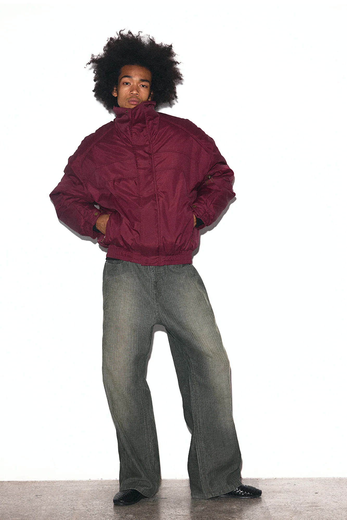 TRECLUB Modern High-Neck Cropped Down Jacket