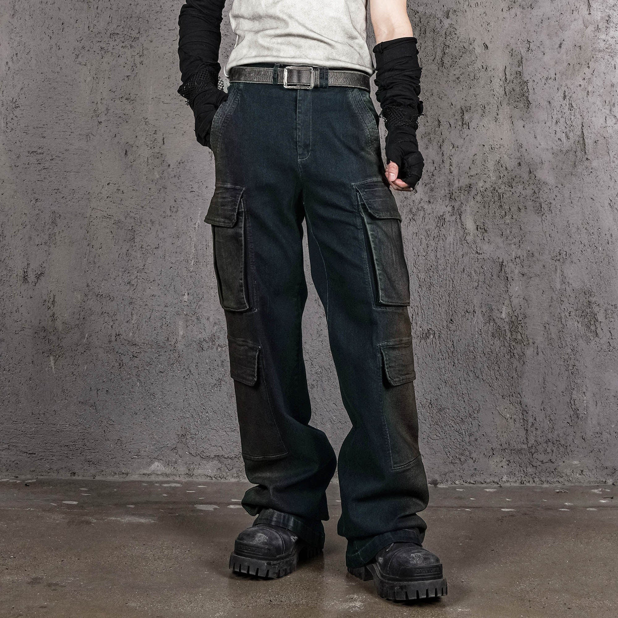 UNDERWATER Multi Pockets Gradient Jeans