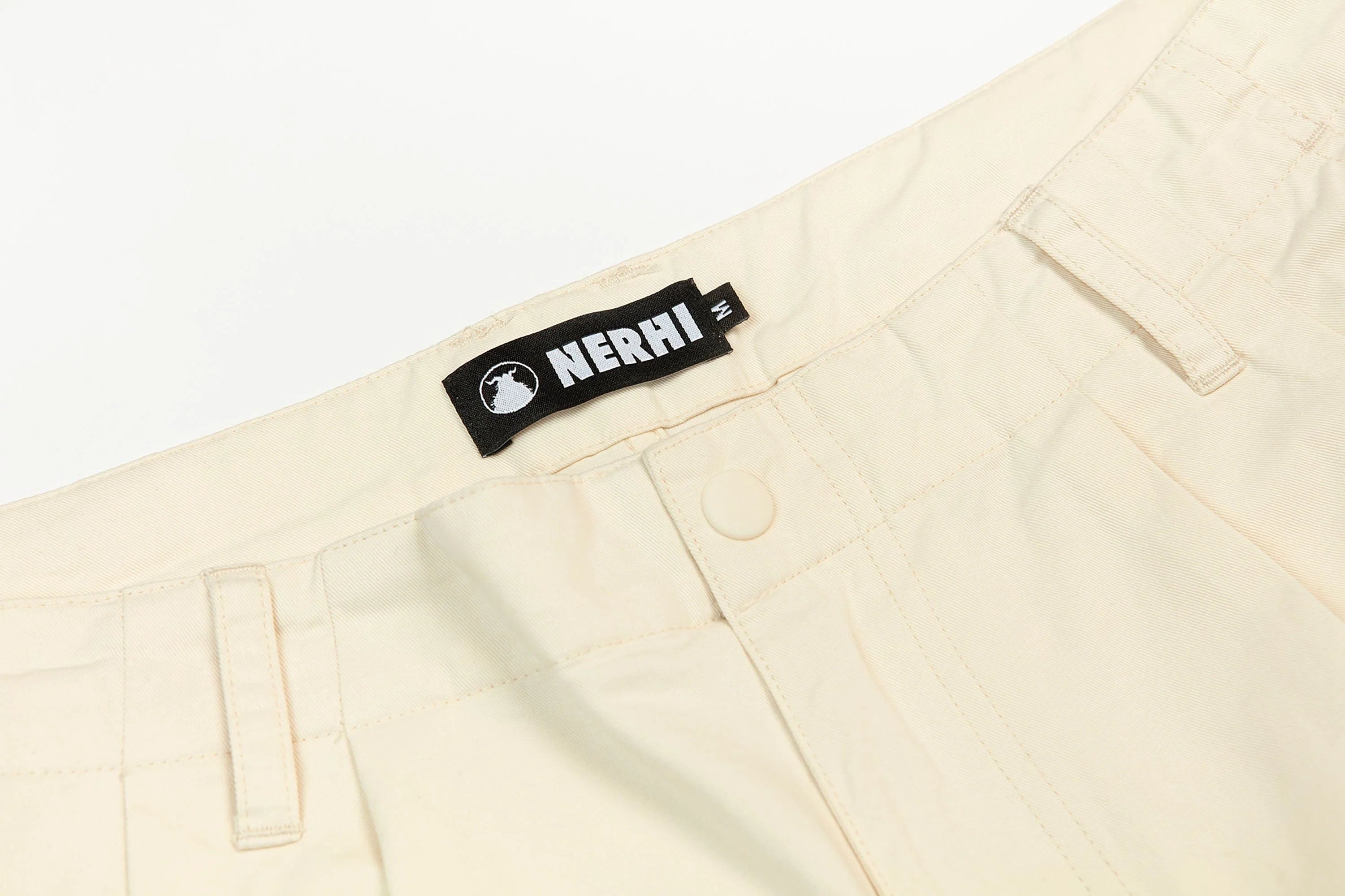 NERHI Essential LOGO Pleated Shorts