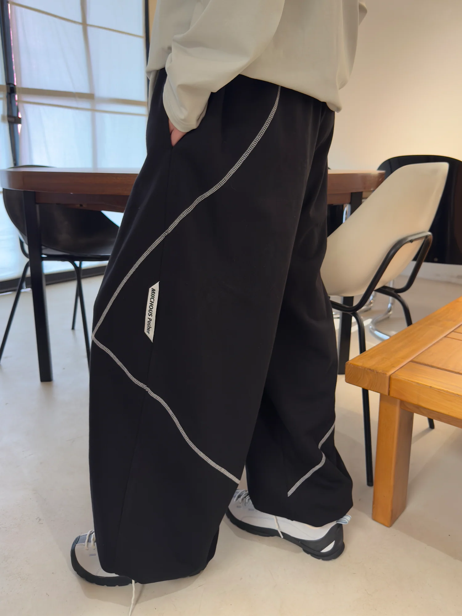 MIICHOUS Paneled Contrast-Stitch Sweatpants