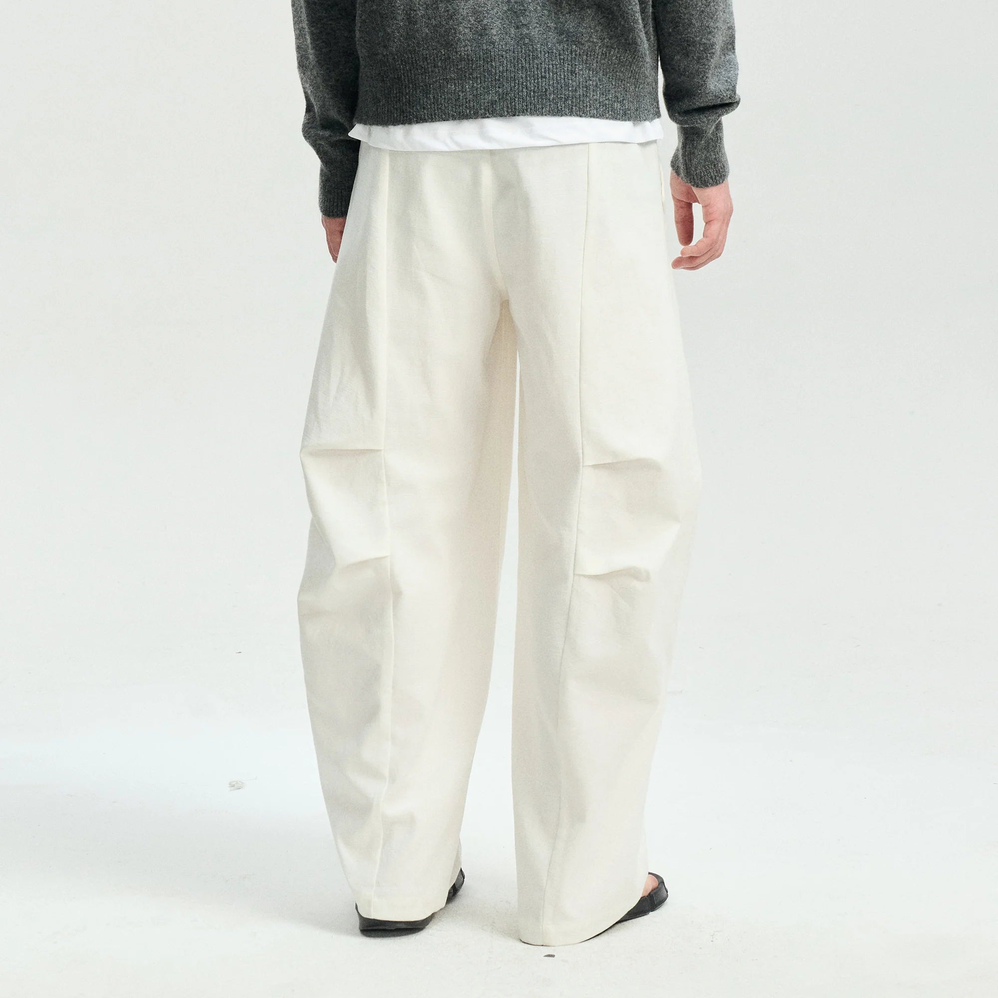 LEONSENSE Modern Curved Paneled Tencel-Cotton Pants